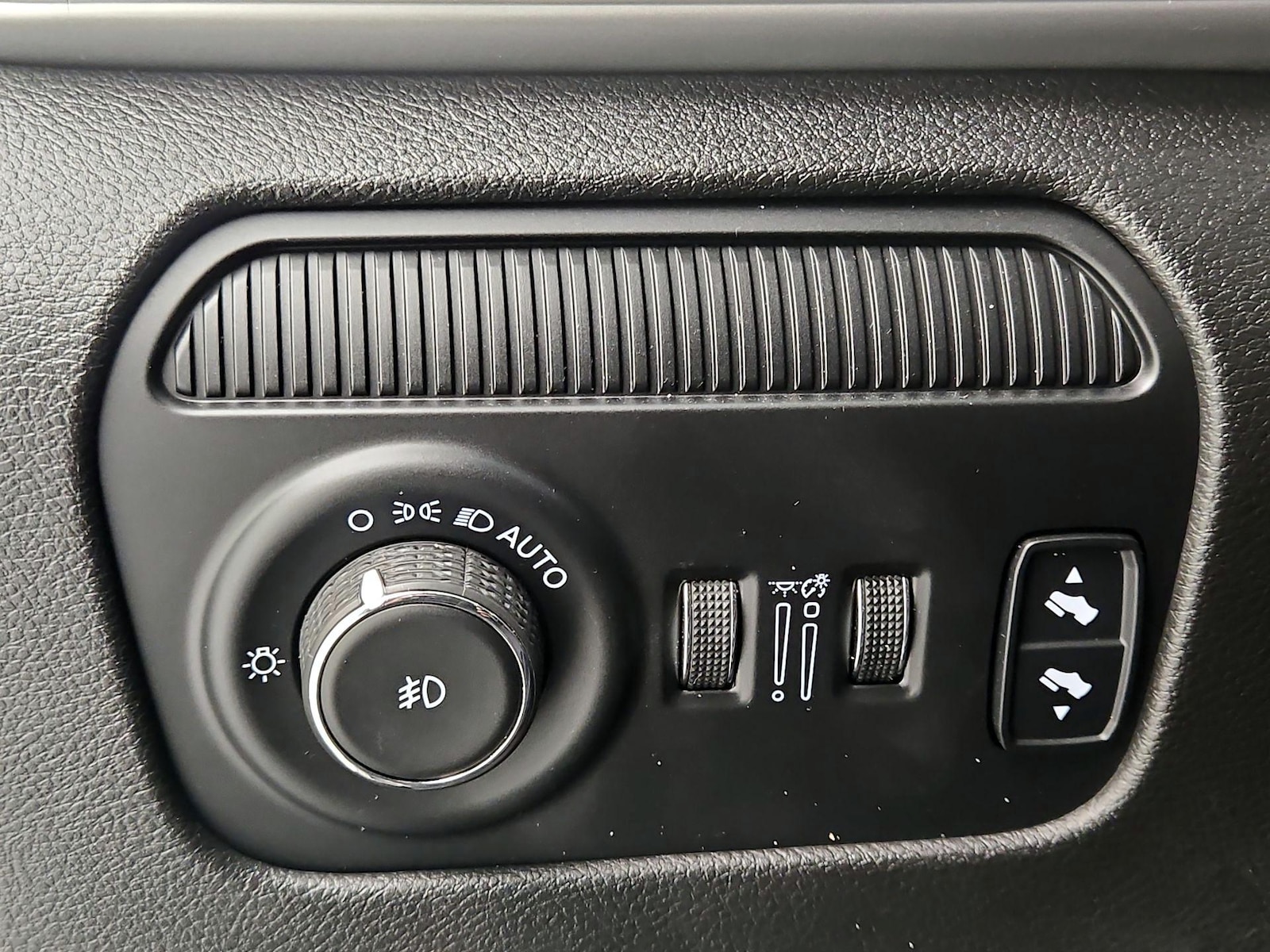 2022 Jeep Wagoneer Series III - Photo 14