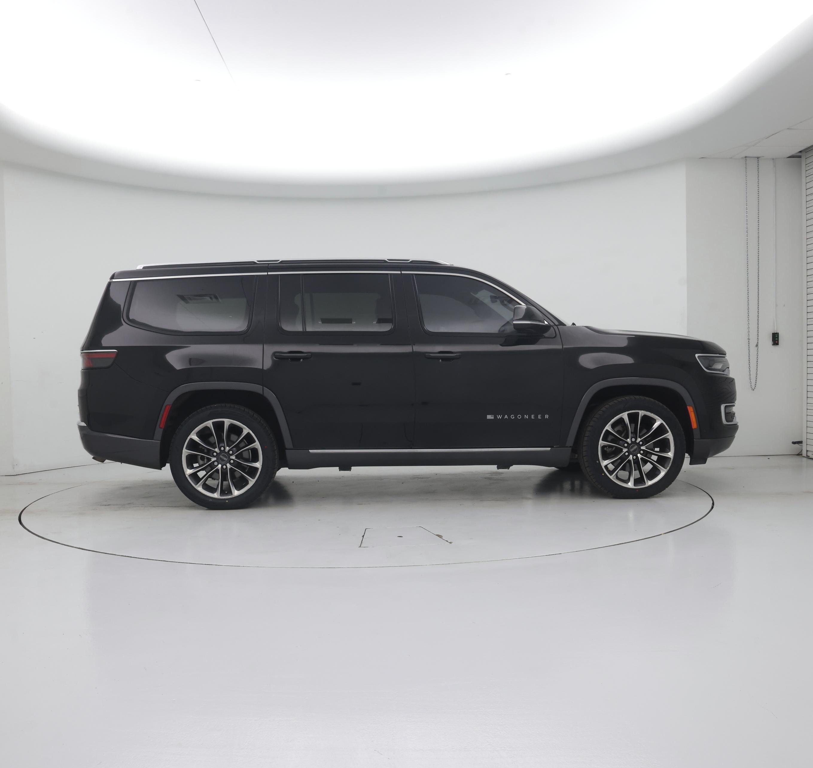 Thumbnail: 2022 Jeep Wagoneer - 7