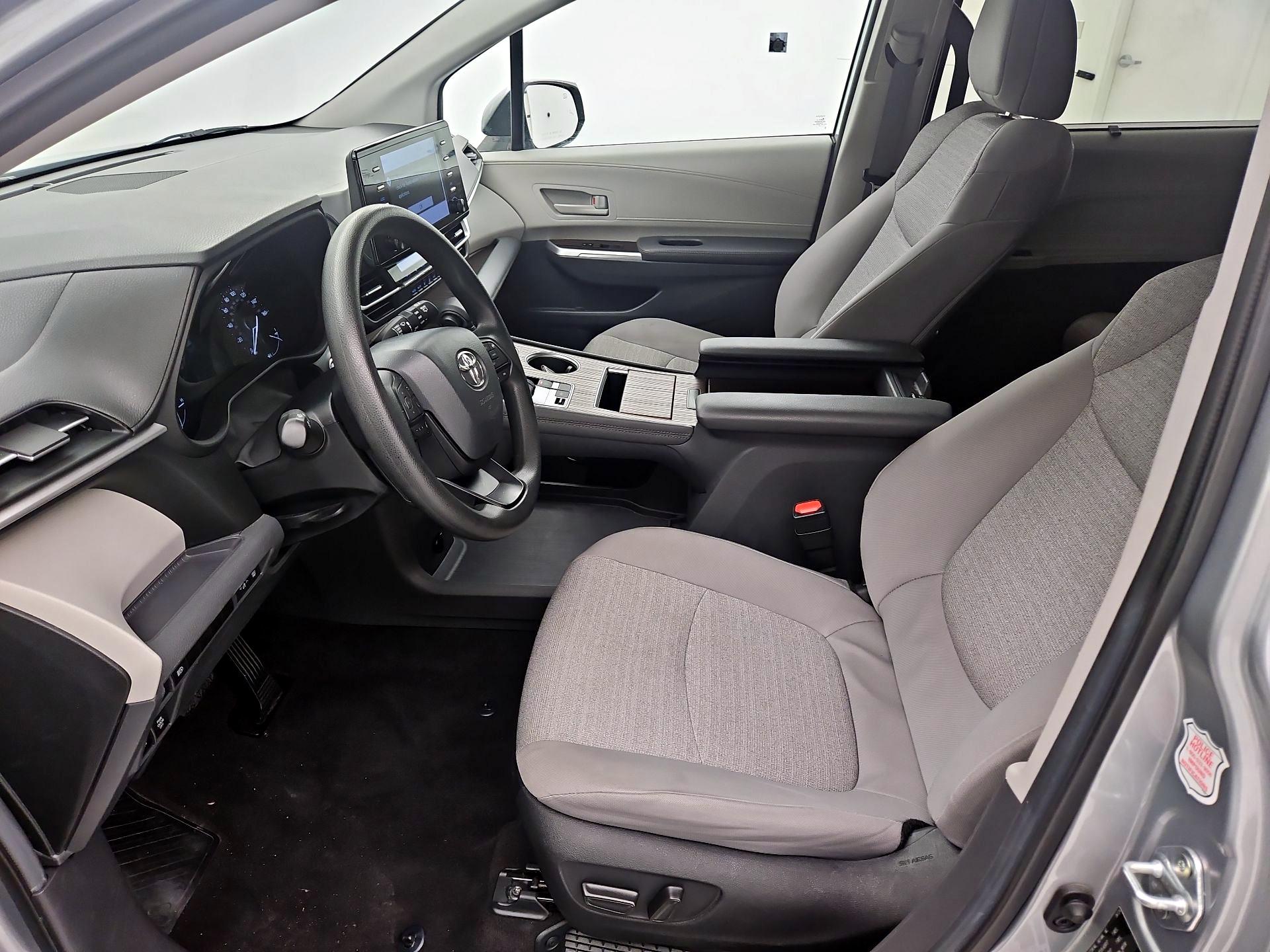 Thumbnail: 2024 Toyota Sienna - 11