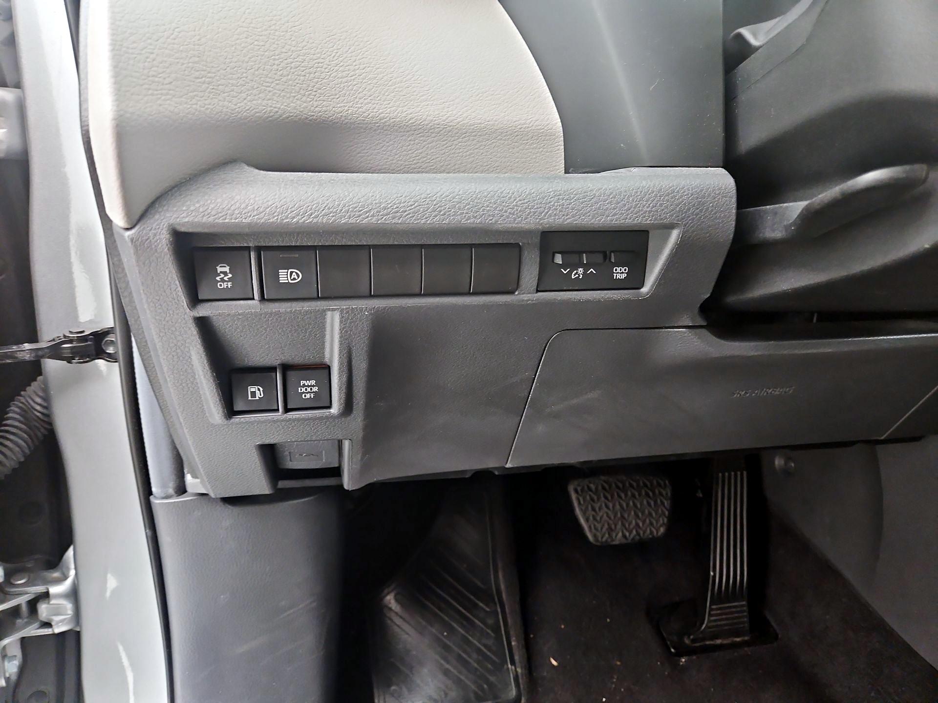 Thumbnail: 2024 Toyota Sienna - 13