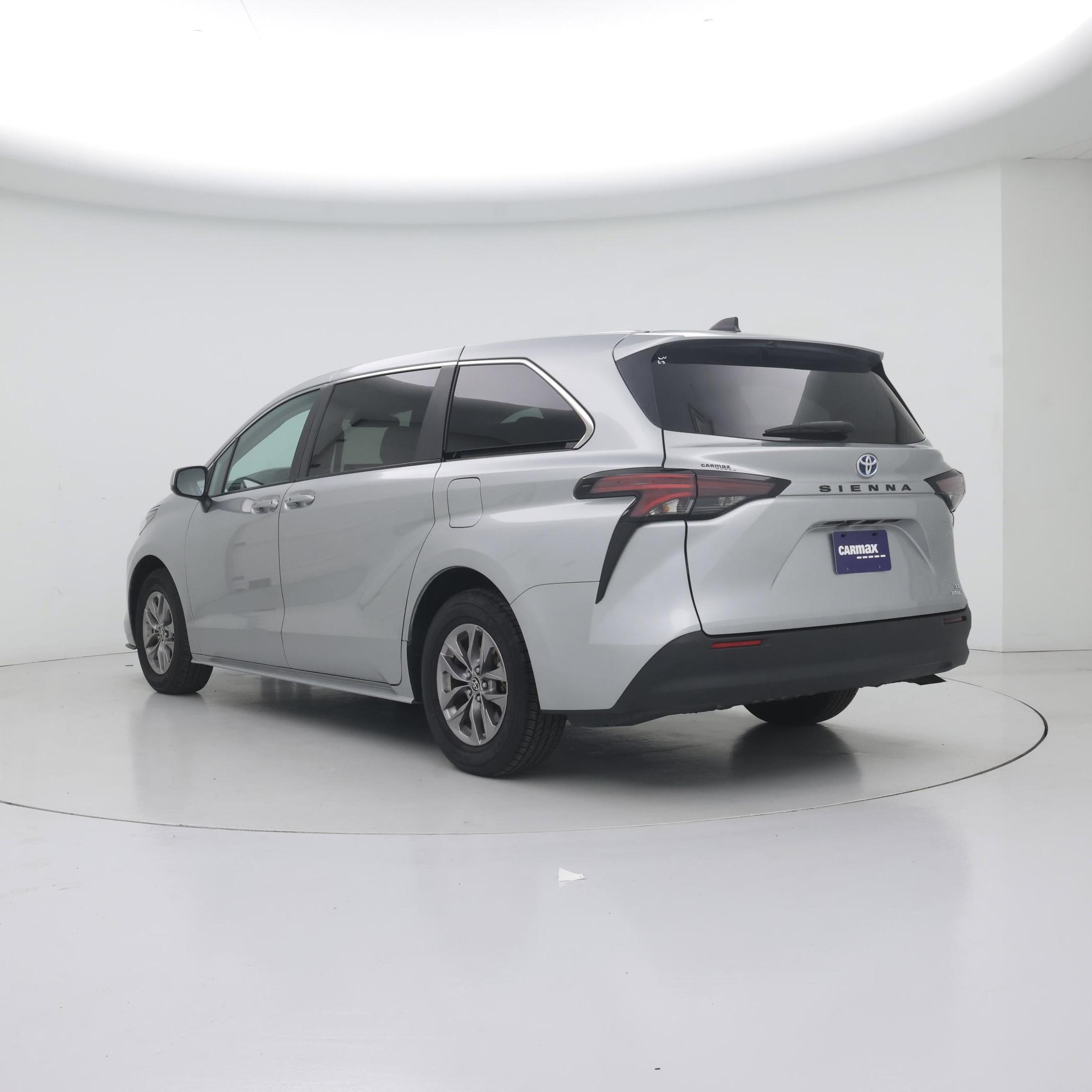 Thumbnail: 2024 Toyota Sienna - 2