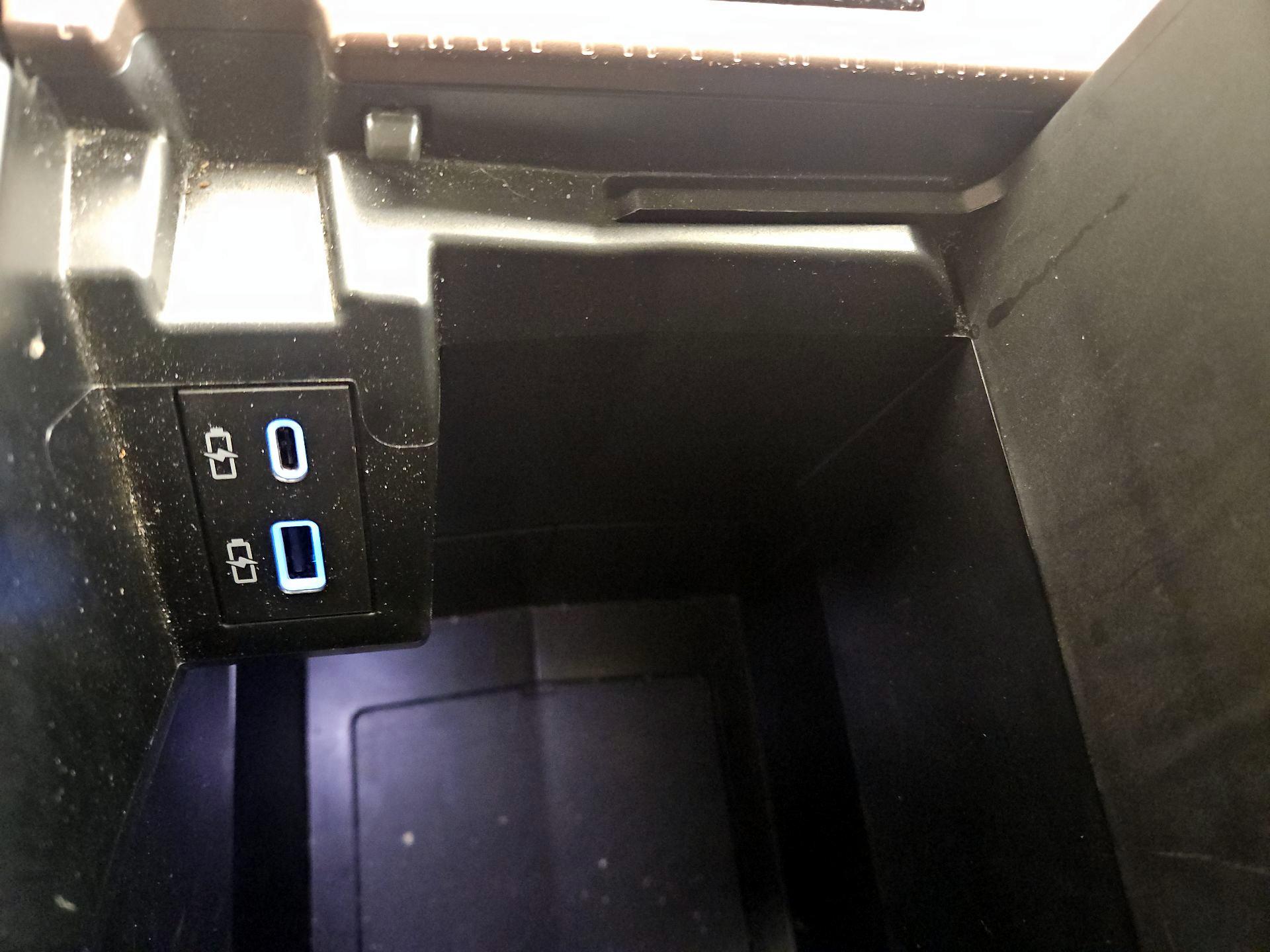 Thumbnail: 2024 Toyota Sienna - 19