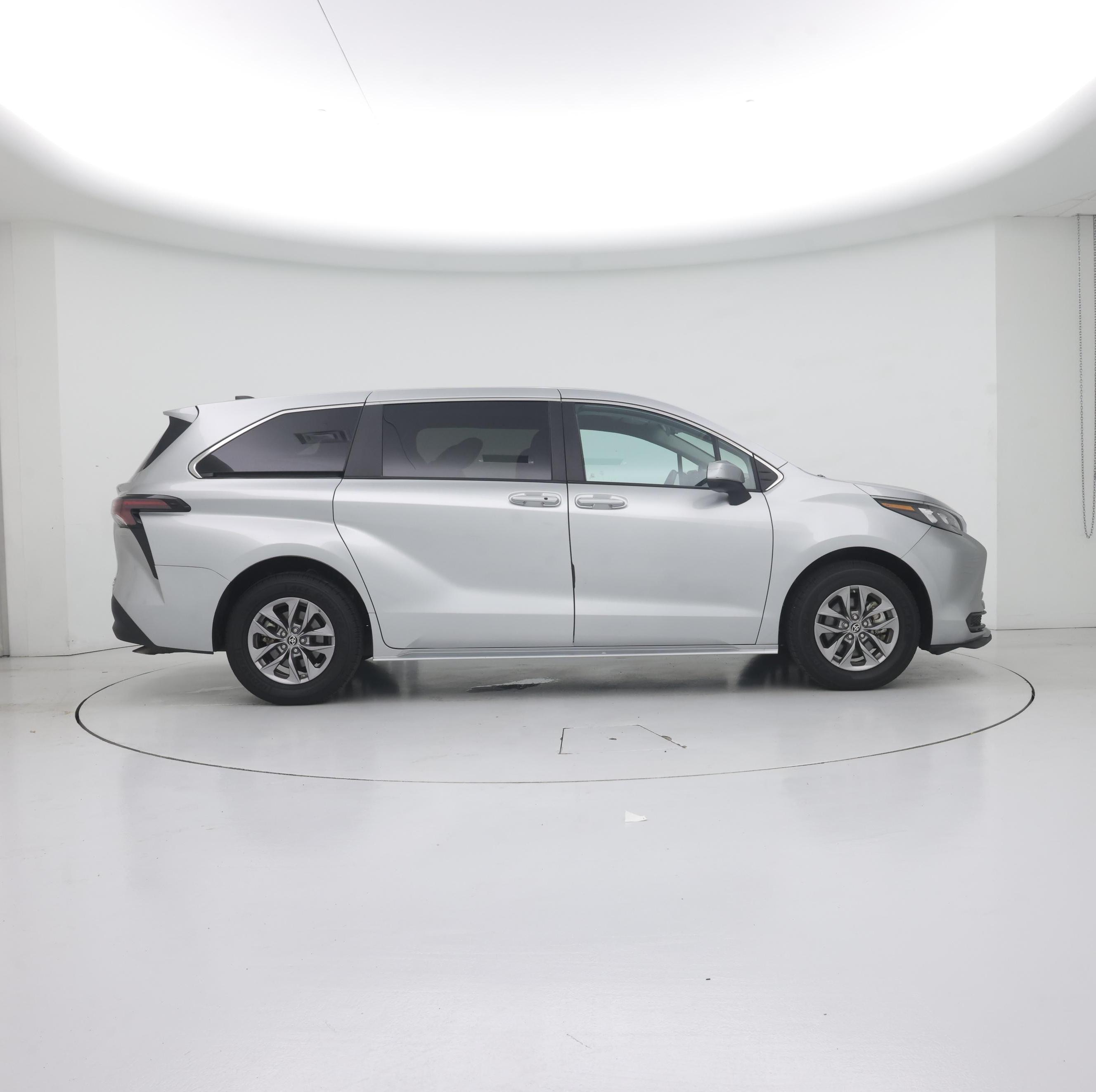 Thumbnail: 2024 Toyota Sienna - 7
