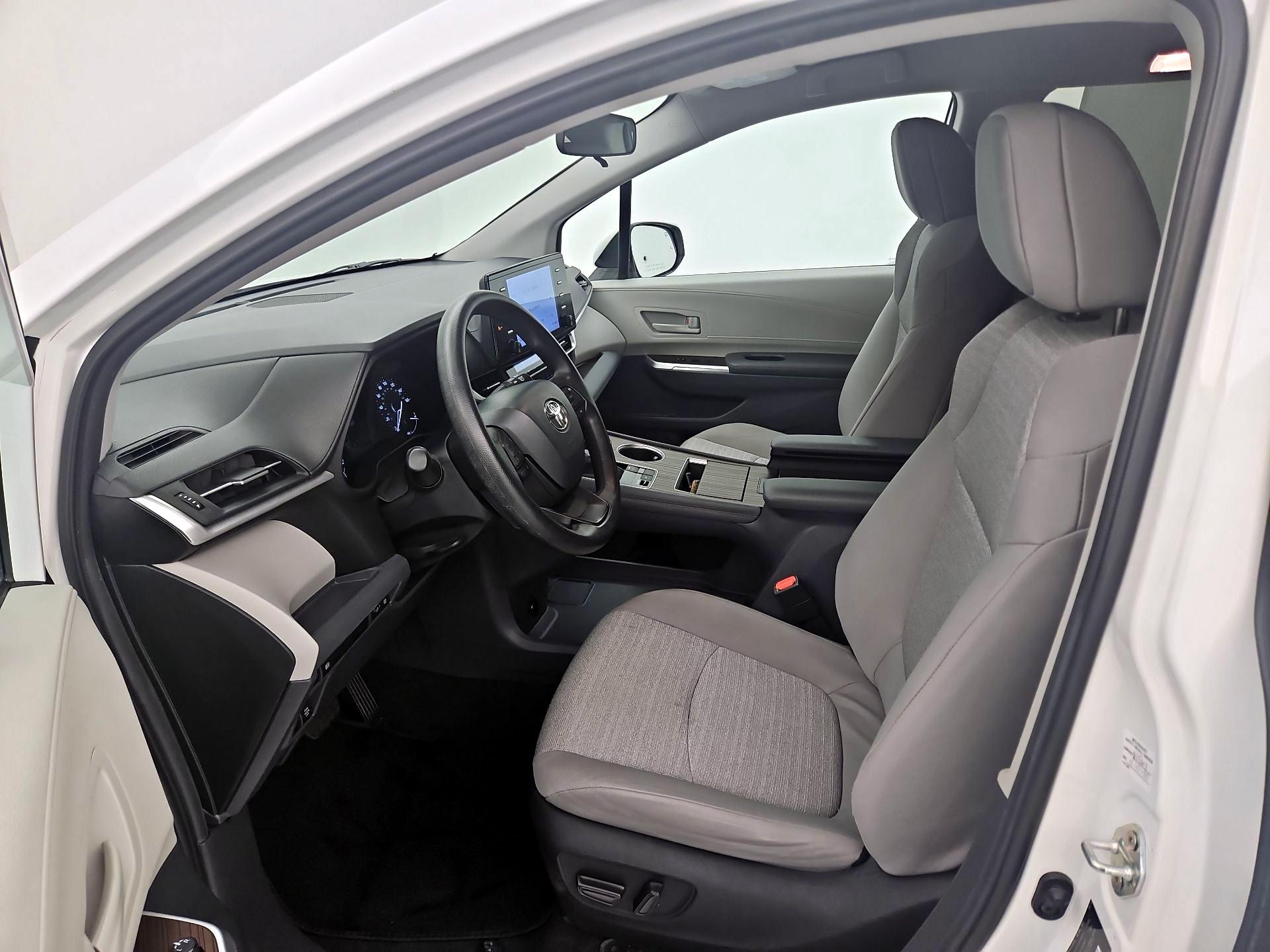 Thumbnail: 2024 Toyota Sienna - 11