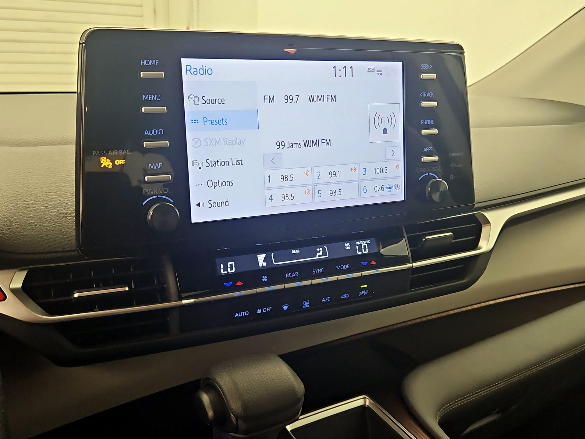 Thumbnail: 2024 Toyota Sienna - 15