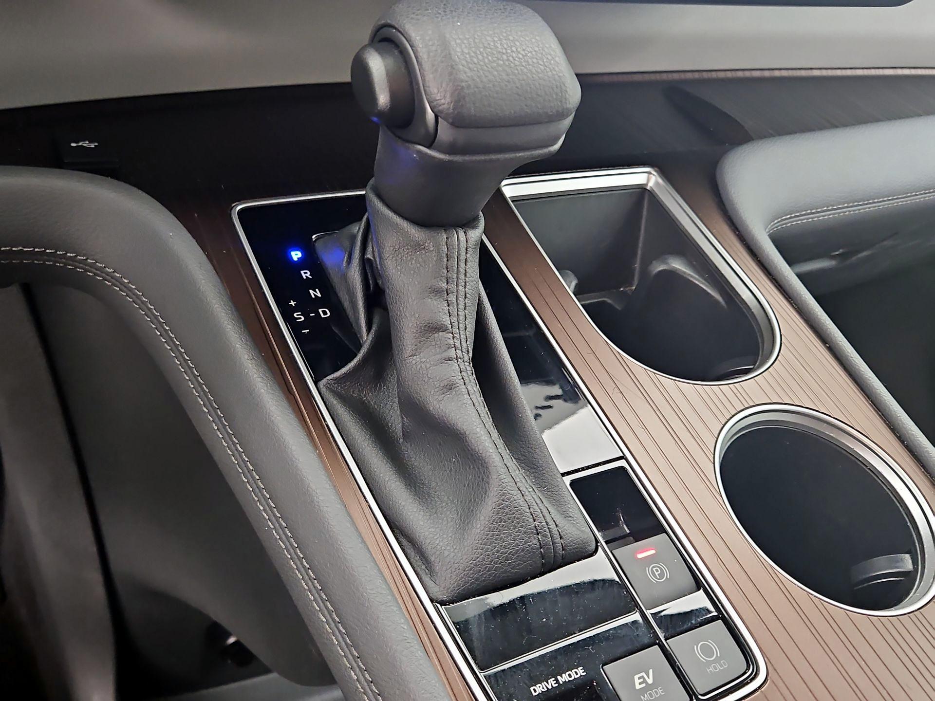 Thumbnail: 2024 Toyota Sienna - 17