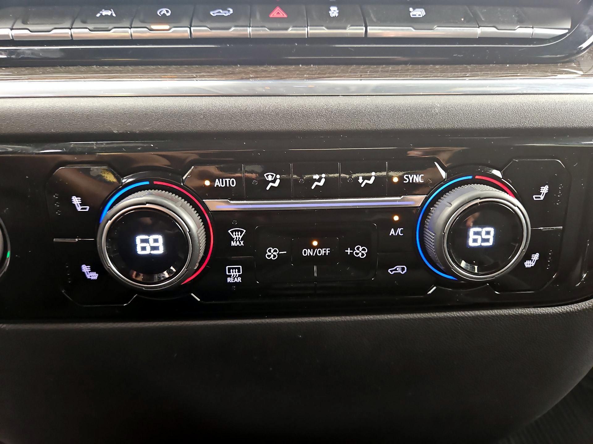 Thumbnail: 2024 Chevrolet Silverado 1500 - 17