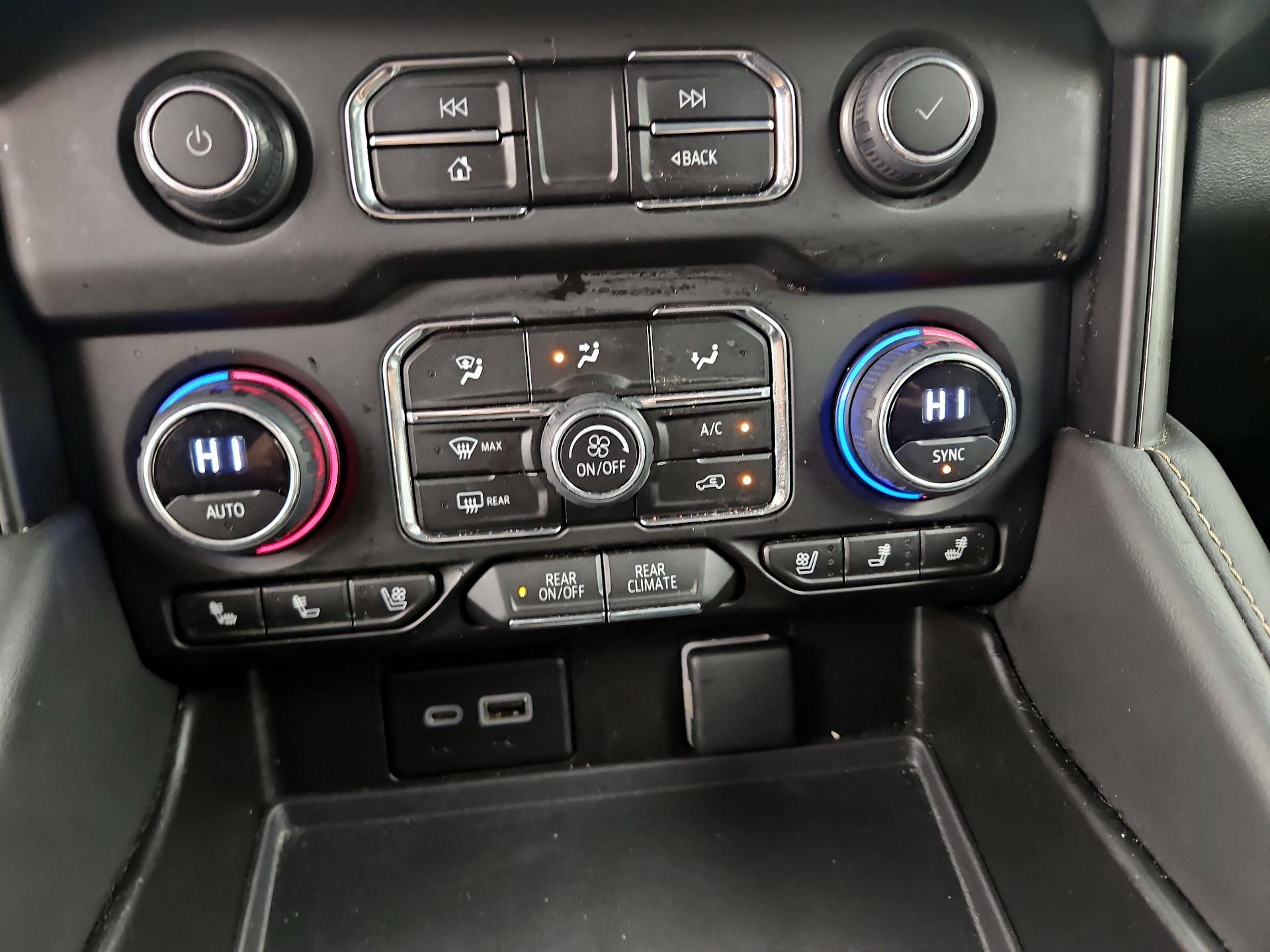 Thumbnail: 2023 Chevrolet Suburban - 17