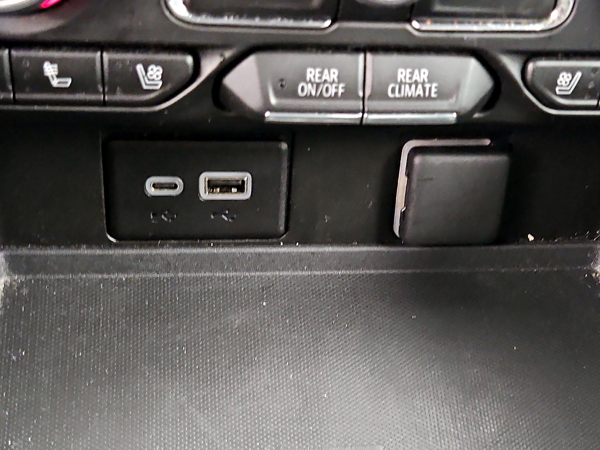 Thumbnail: 2023 Chevrolet Suburban - 19