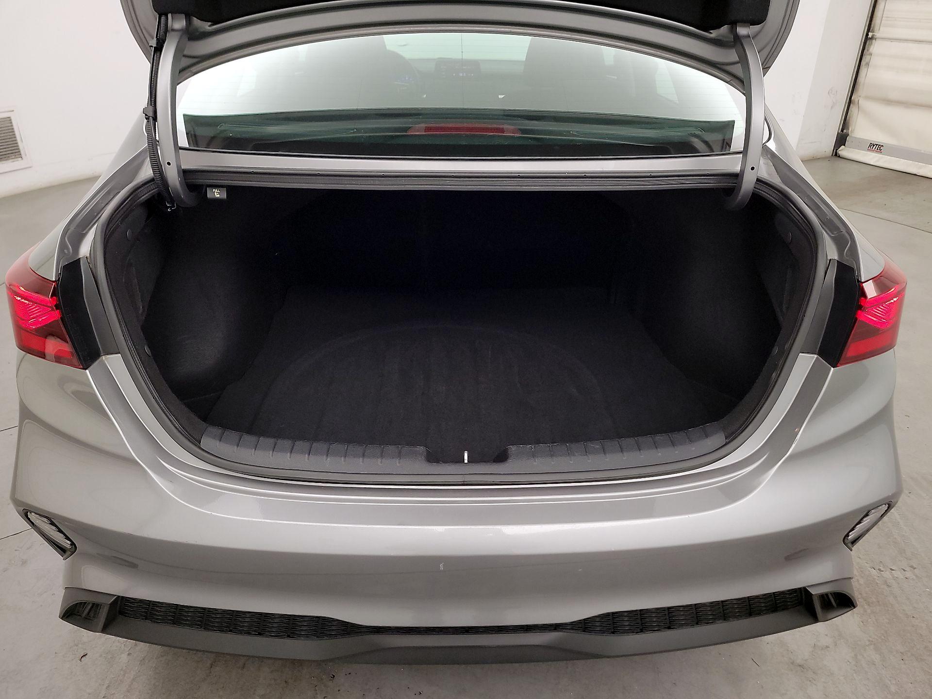 Thumbnail: 2024 Kia Forte - 20