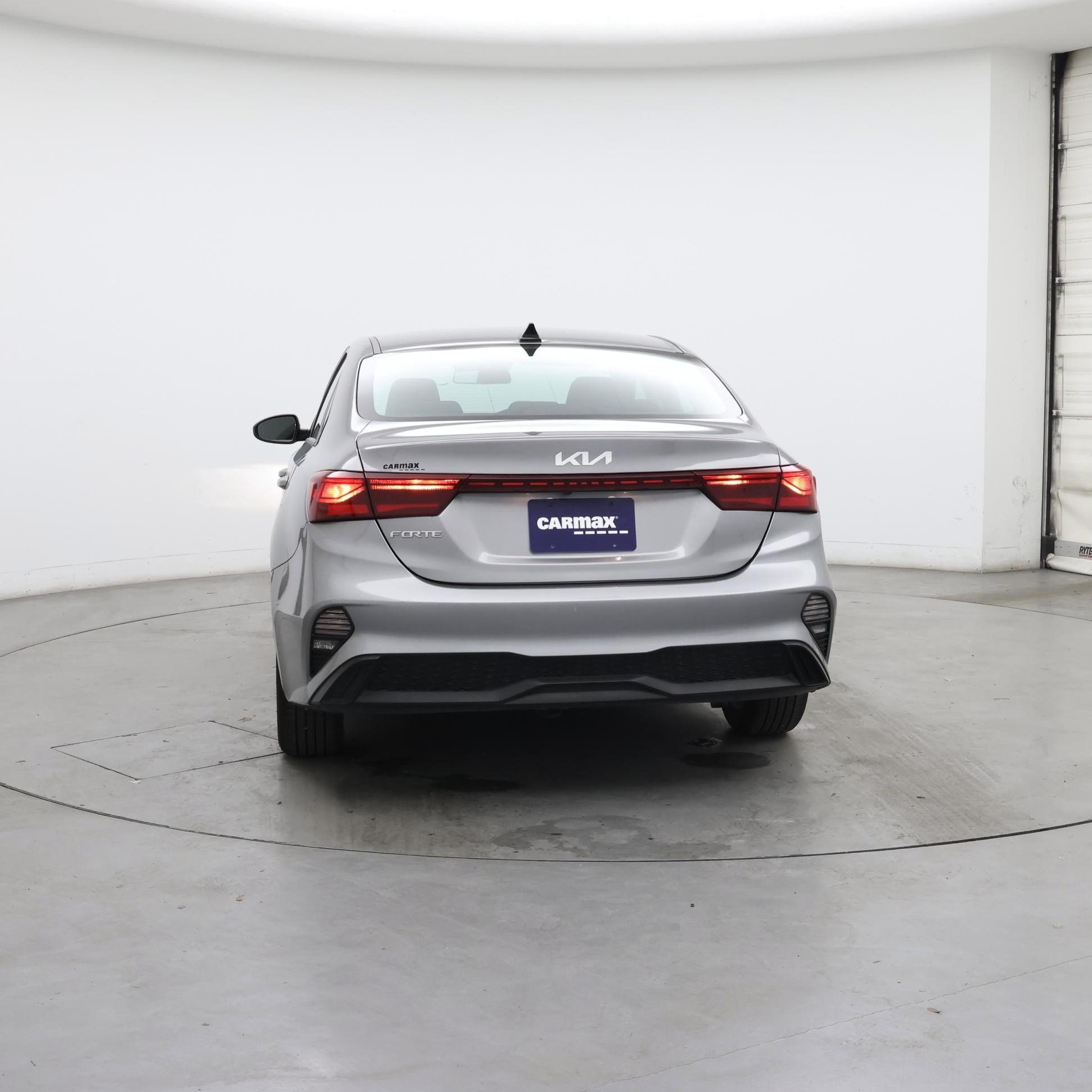 Thumbnail: 2024 Kia Forte - 6