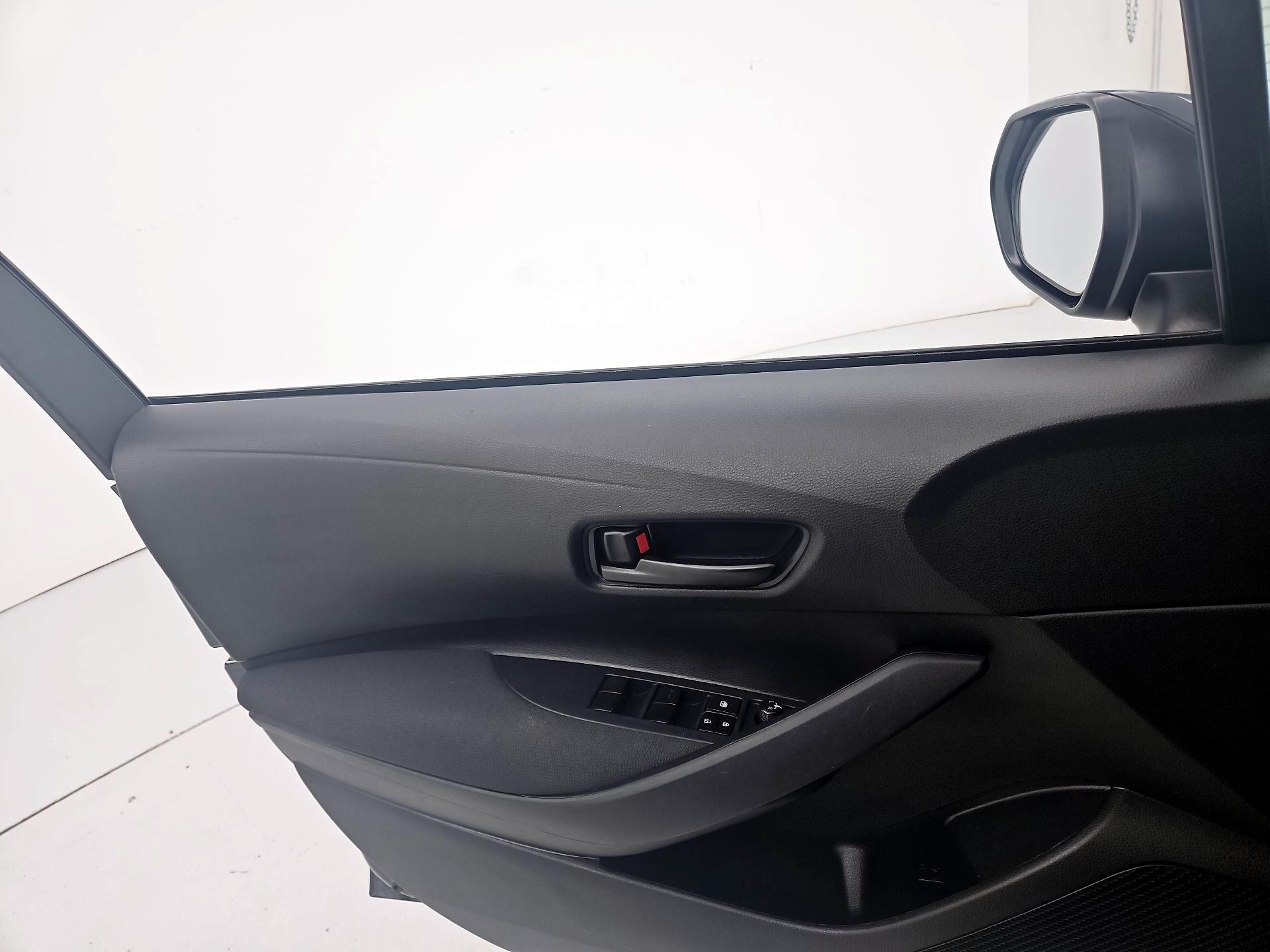 Thumbnail: 2023 Toyota Corolla - 12