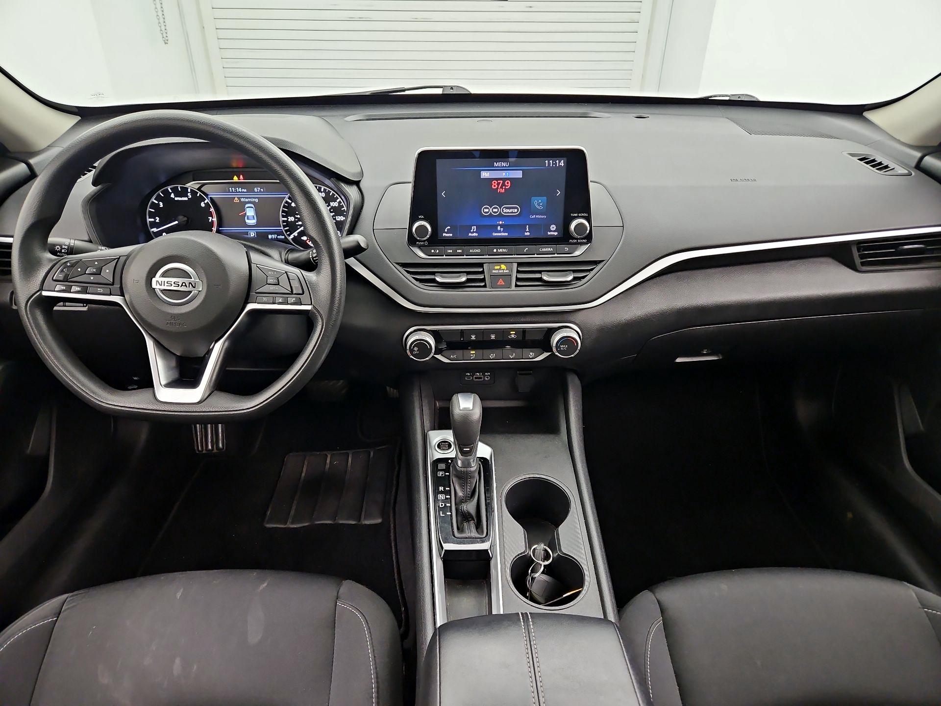 Thumbnail: 2020 Nissan Altima - 9