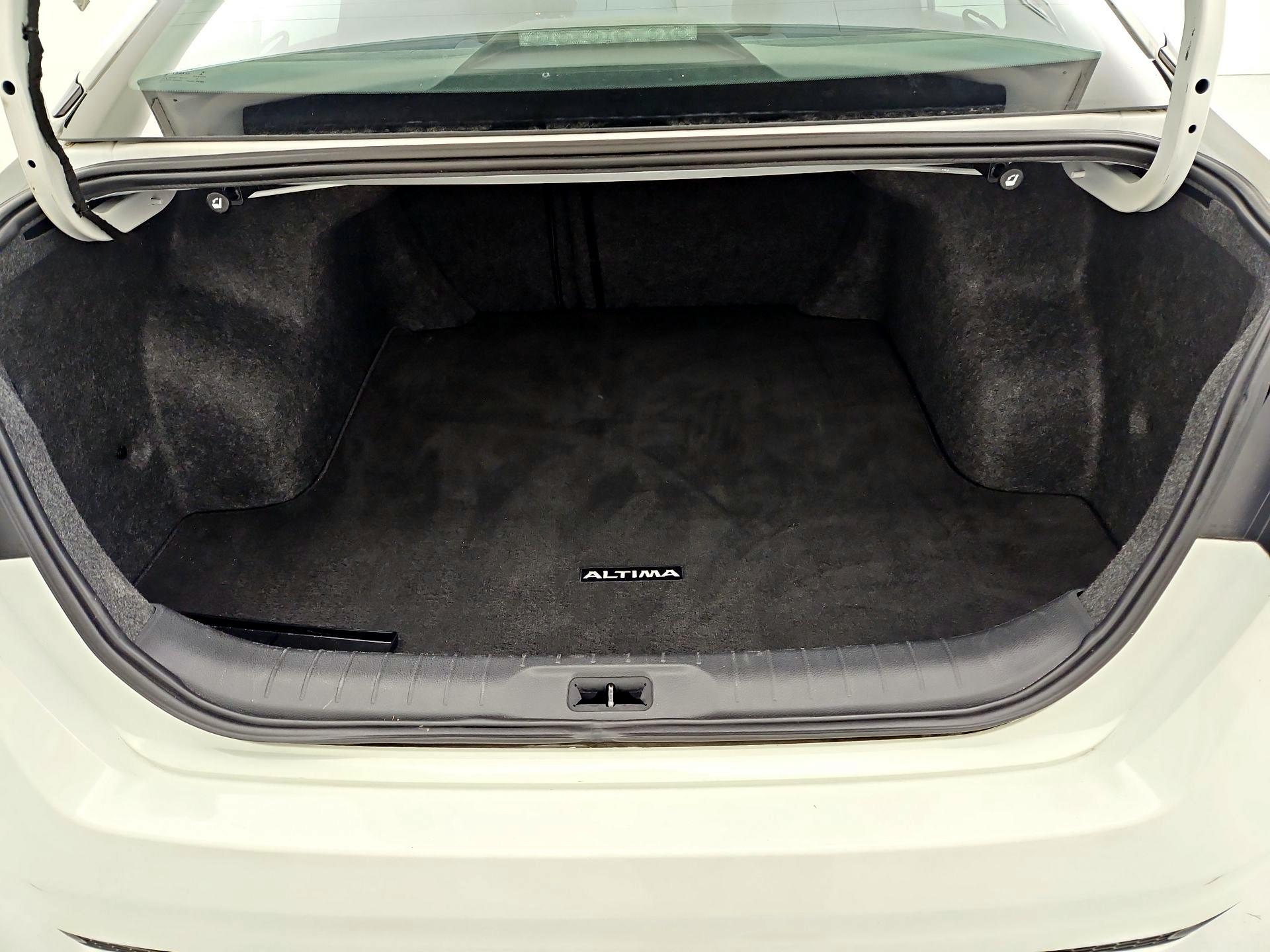 Thumbnail: 2020 Nissan Altima - 20