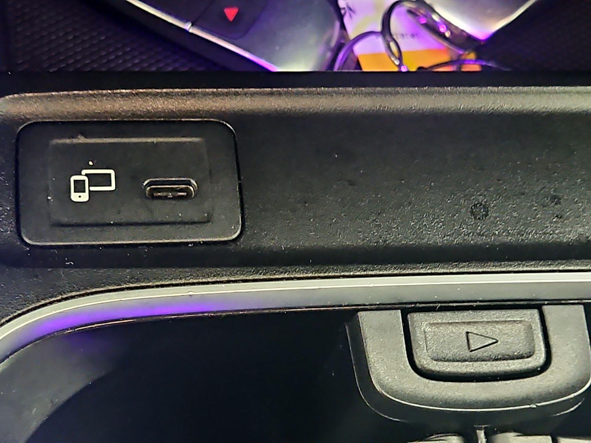 Thumbnail: 2023 Mercedes-Benz GLB - 18