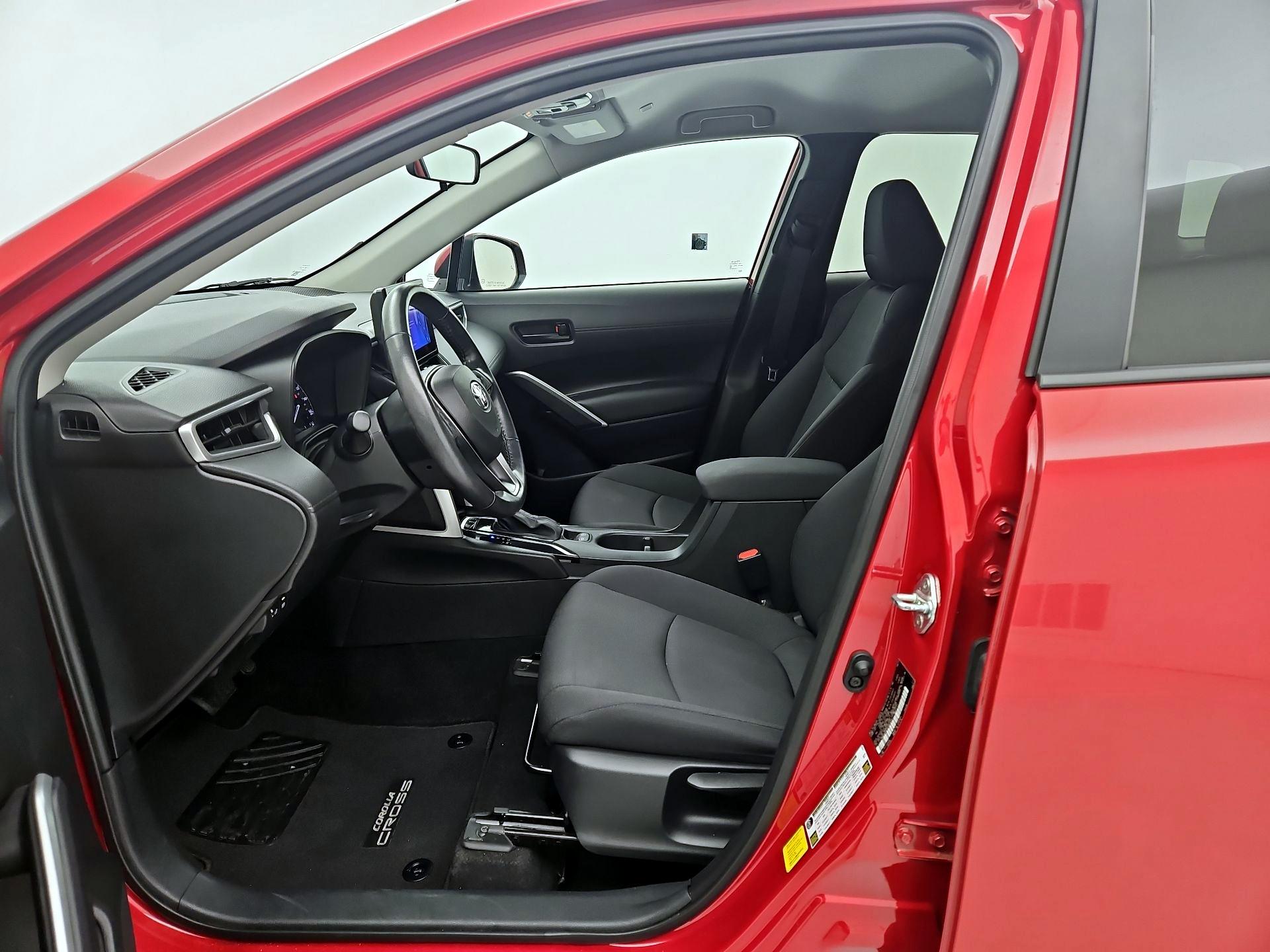 Thumbnail: 2023 Toyota Corolla Cross - 11