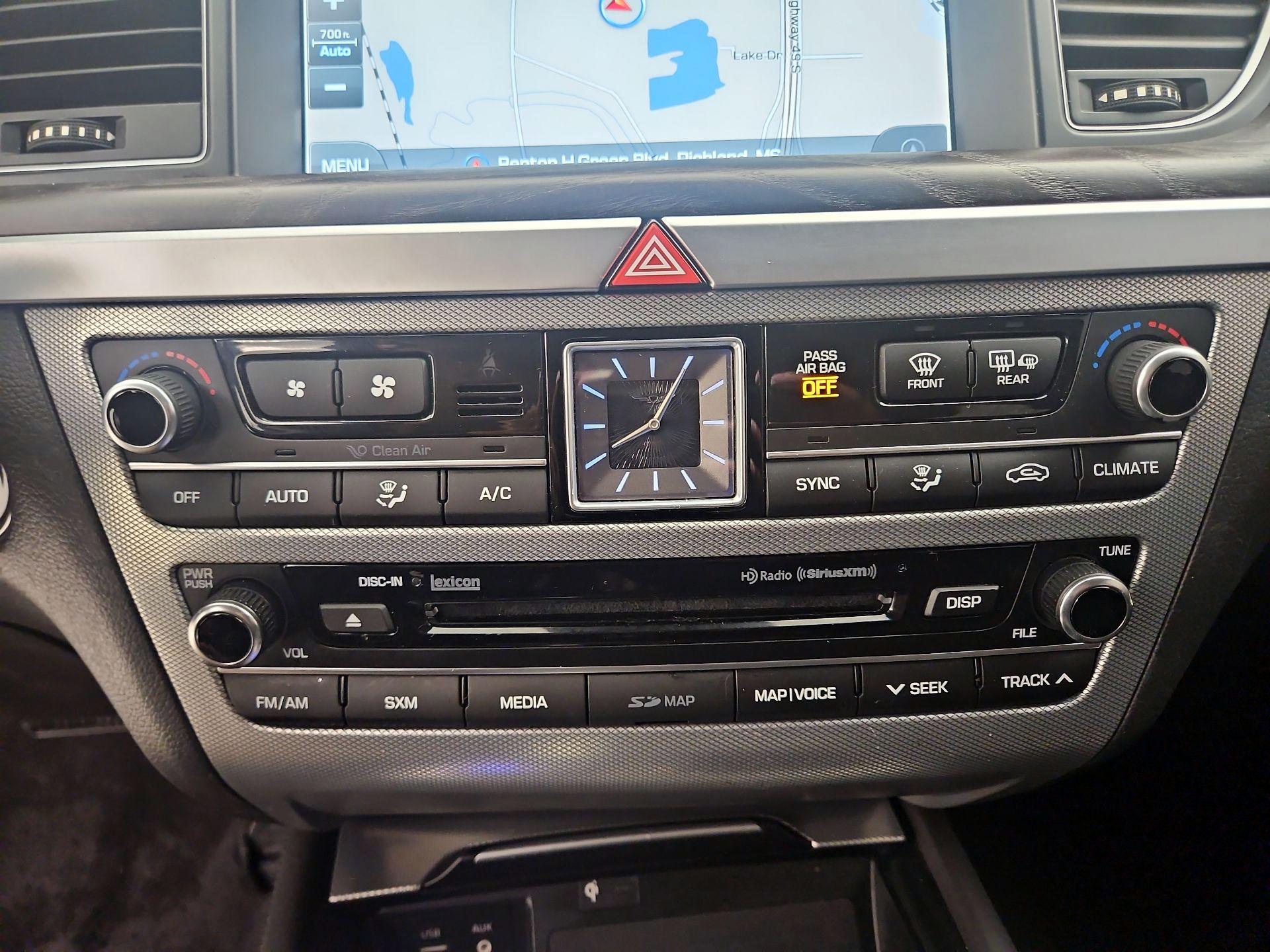 Thumbnail: 2018 Genesis G80 - 17