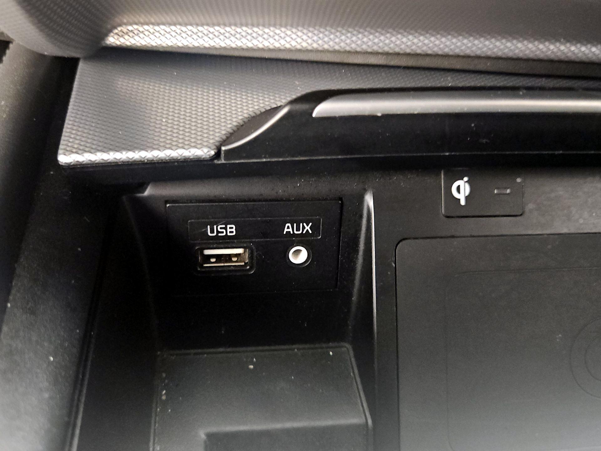 Thumbnail: 2018 Genesis G80 - 19