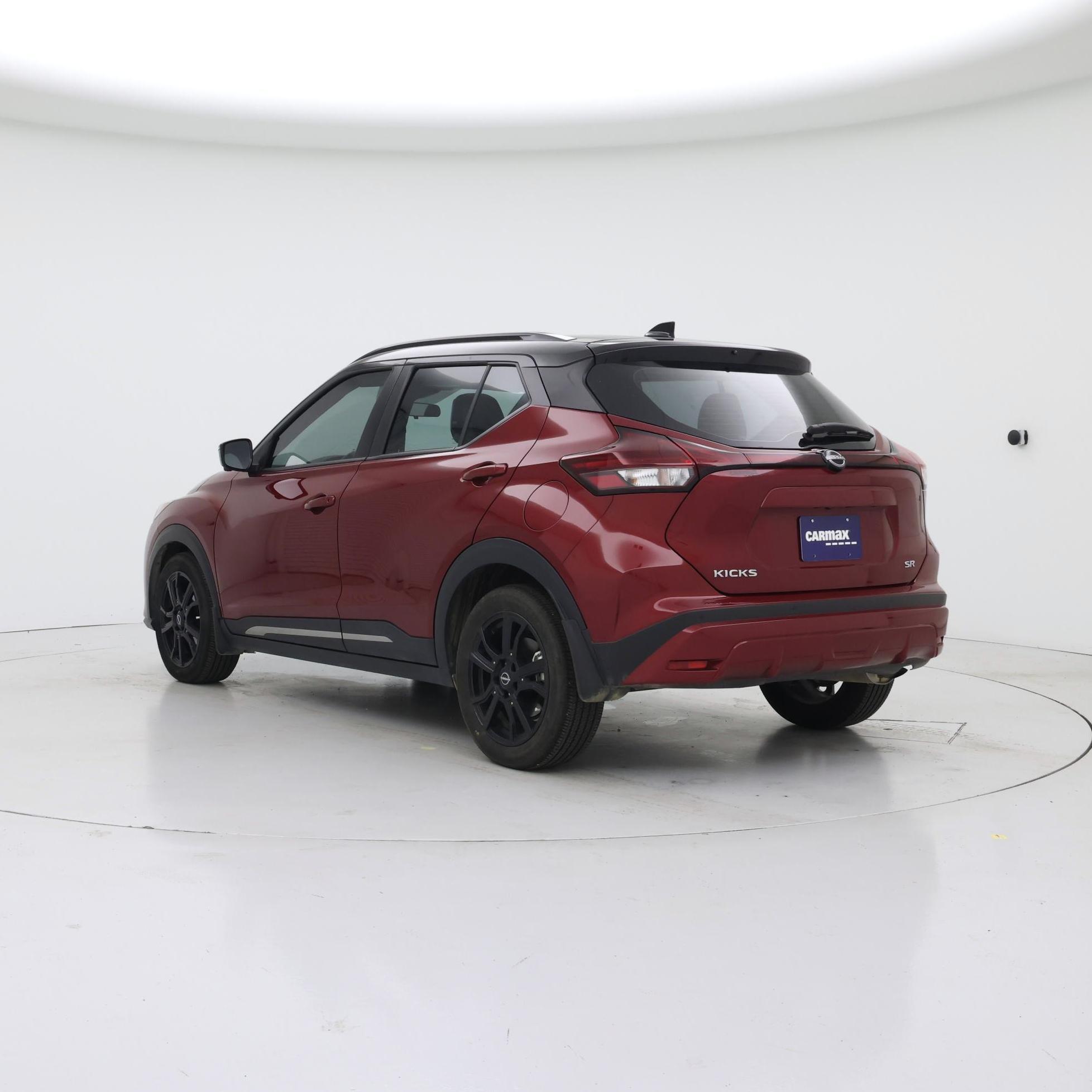 Thumbnail: 2023 Nissan Kicks - 2