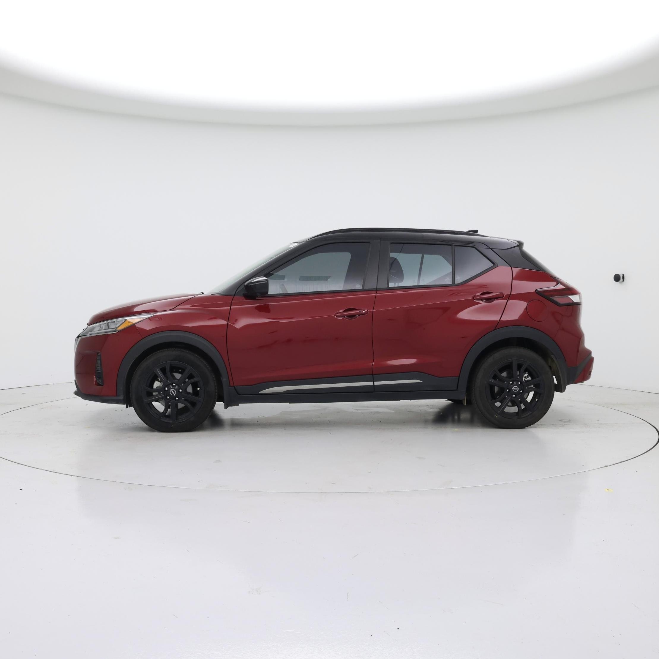 Thumbnail: 2023 Nissan Kicks - 3