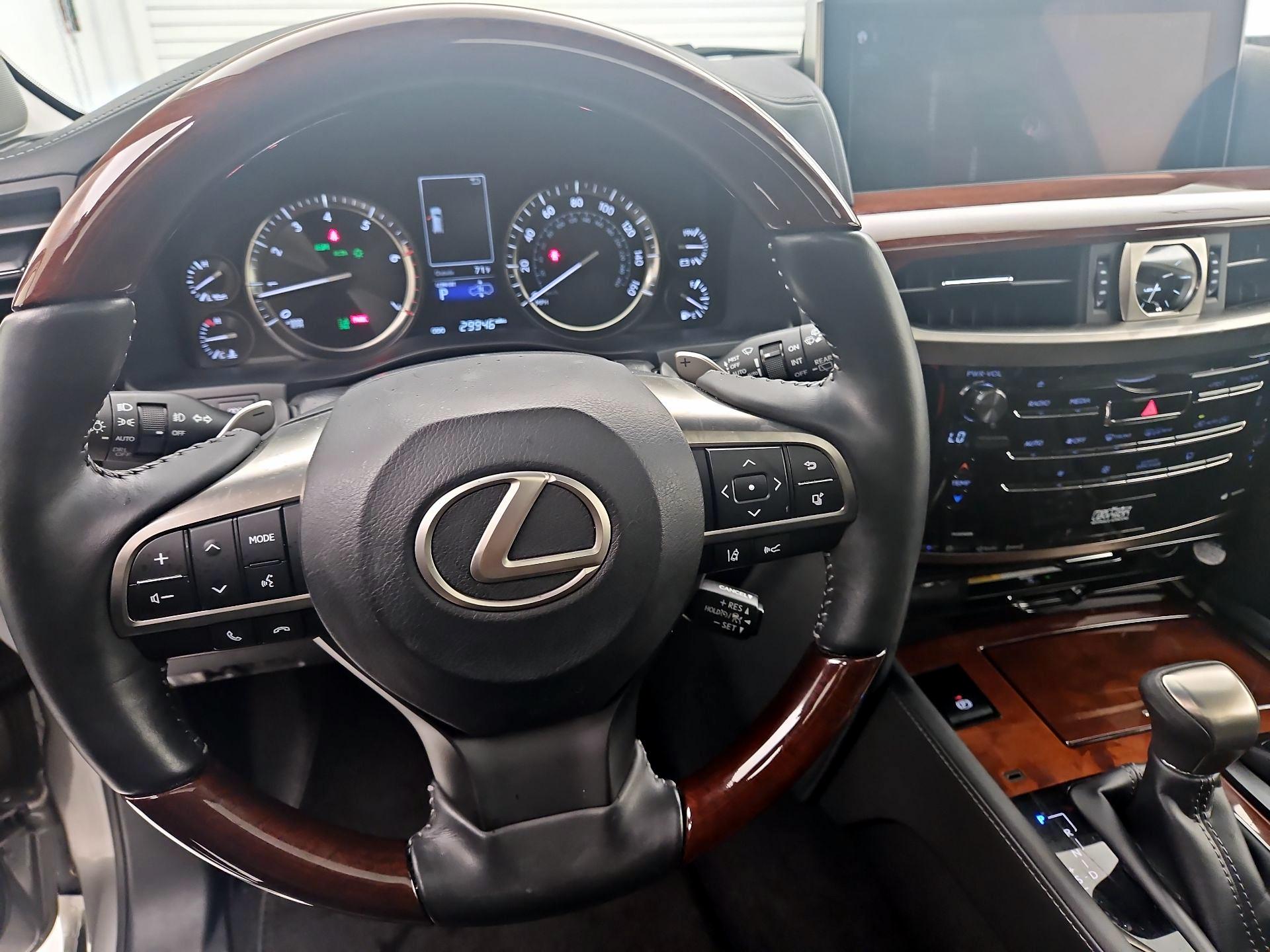 Thumbnail: 2019 Lexus LX - 10