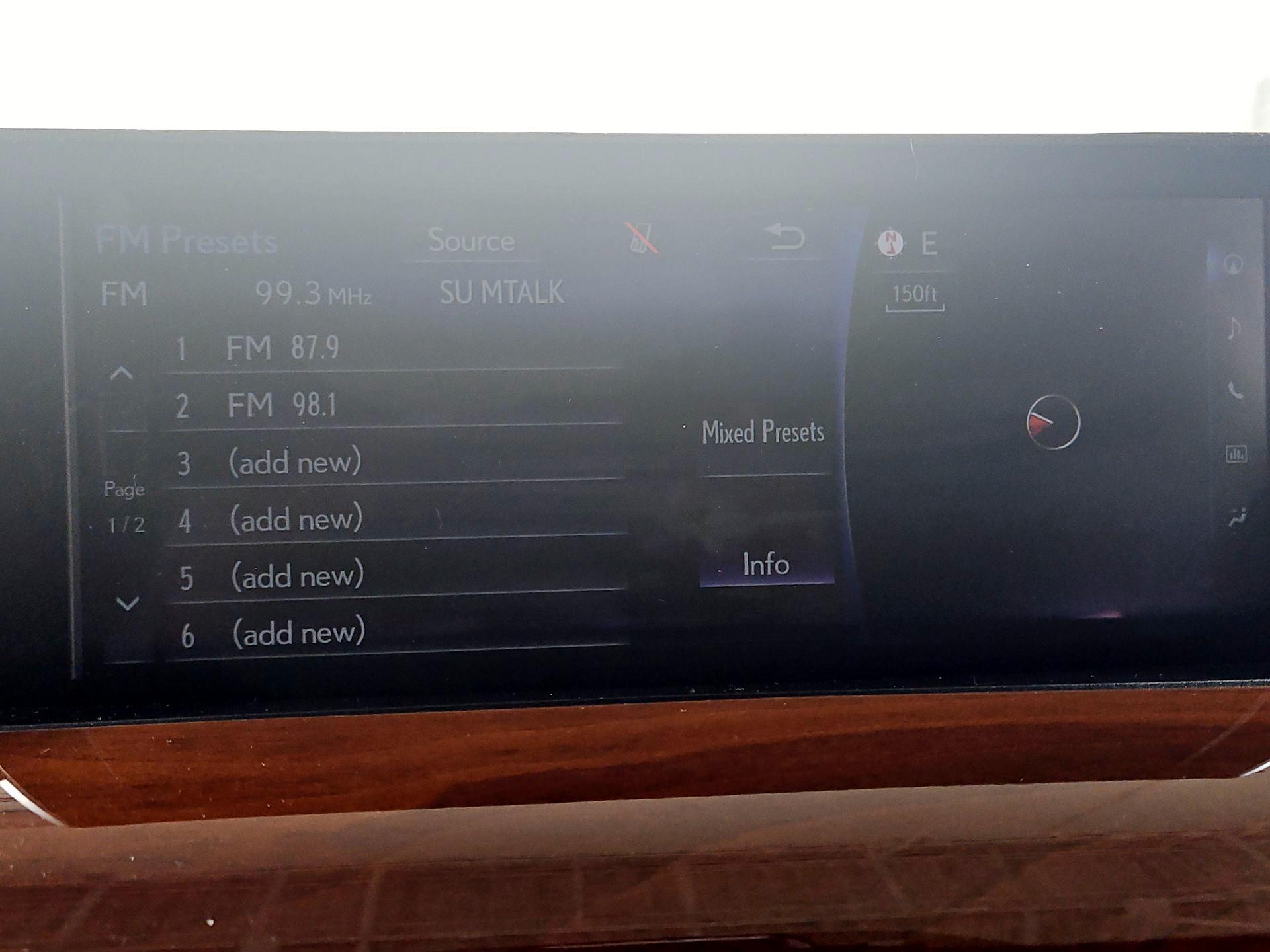 Thumbnail: 2019 Lexus LX - 16