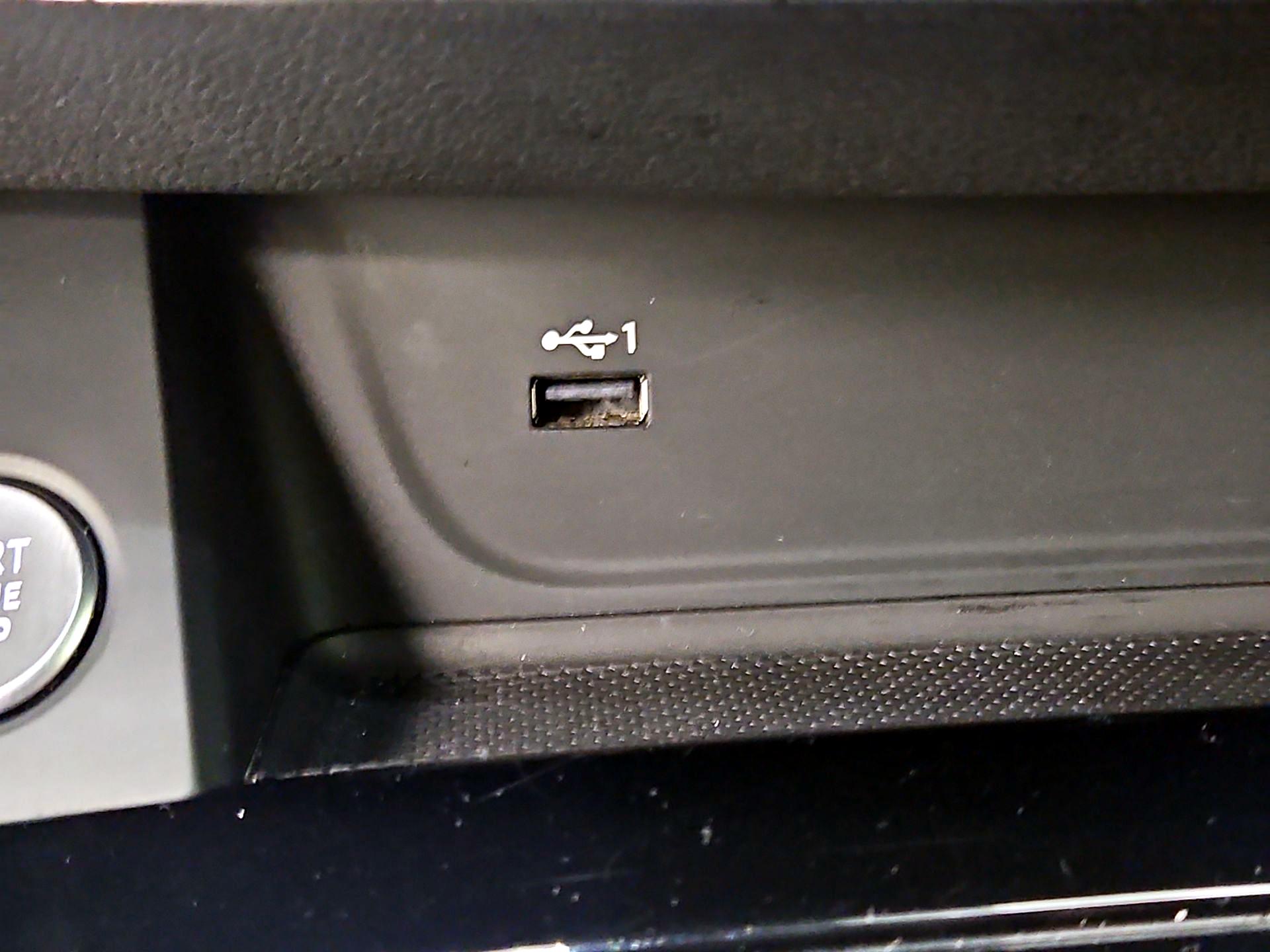 Thumbnail: 2023 Audi A4 - 18