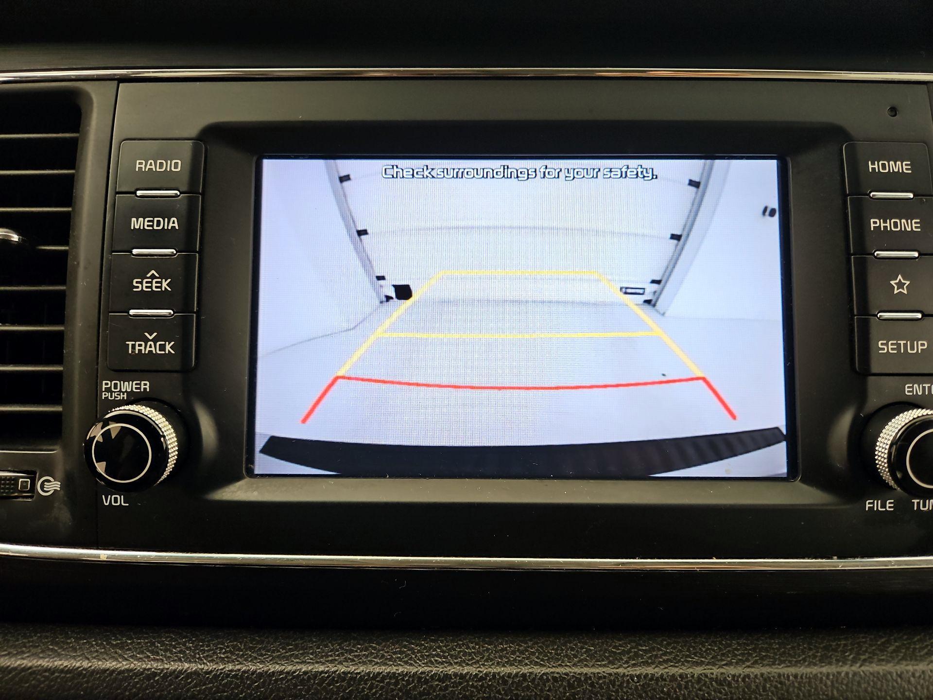 Thumbnail: 2020 Kia Sedona - 14