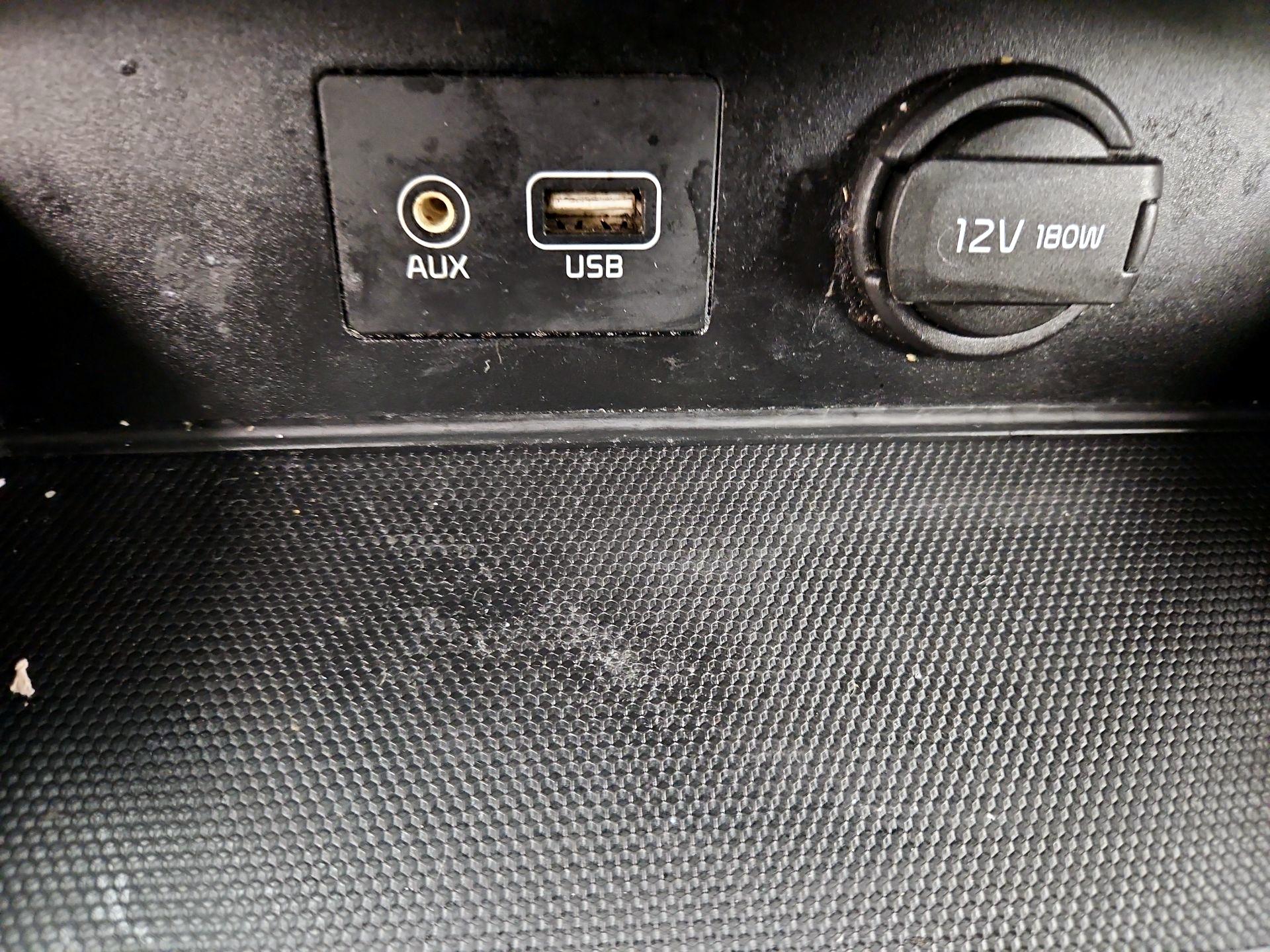 Thumbnail: 2020 Kia Sedona - 18