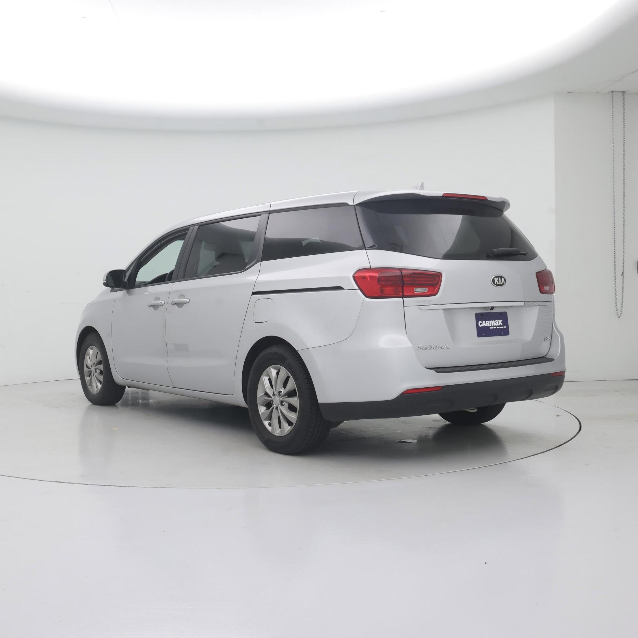 Thumbnail: 2020 Kia Sedona - 2