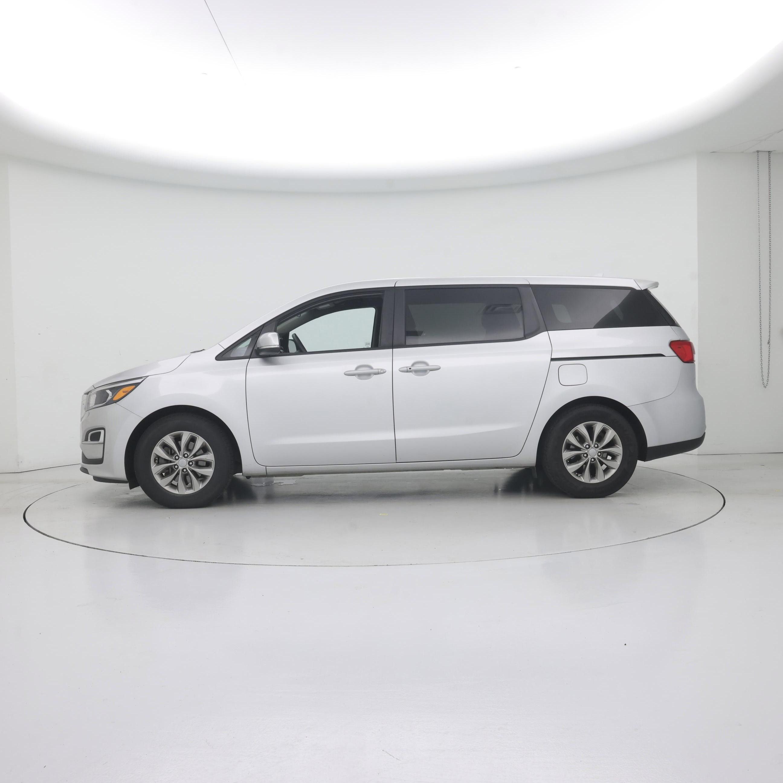 Thumbnail: 2020 Kia Sedona - 3