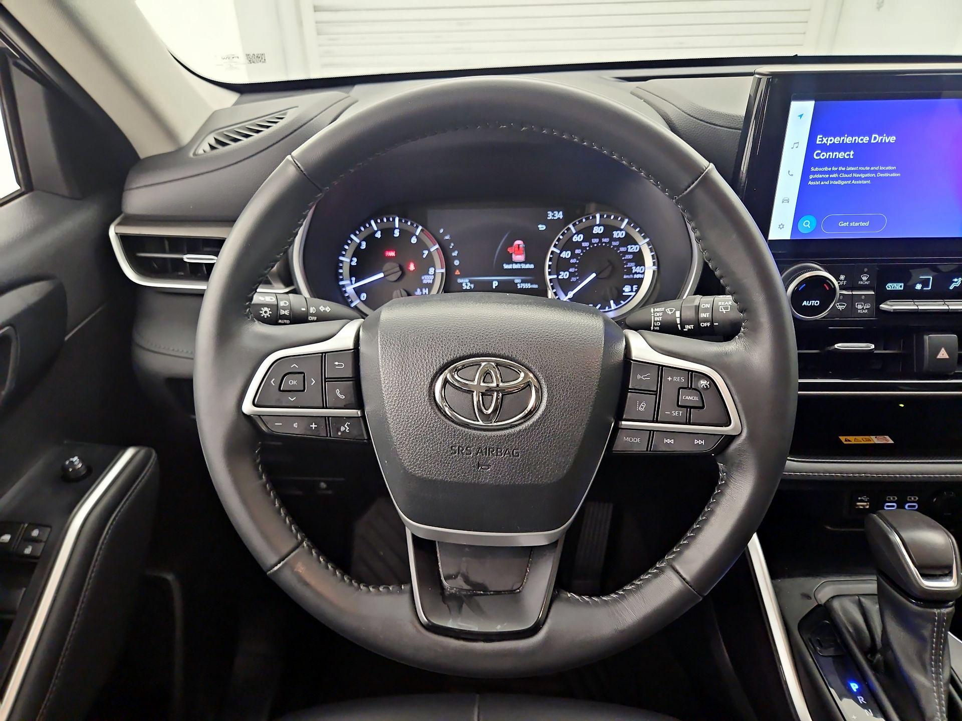 Thumbnail: 2023 Toyota Highlander - 10