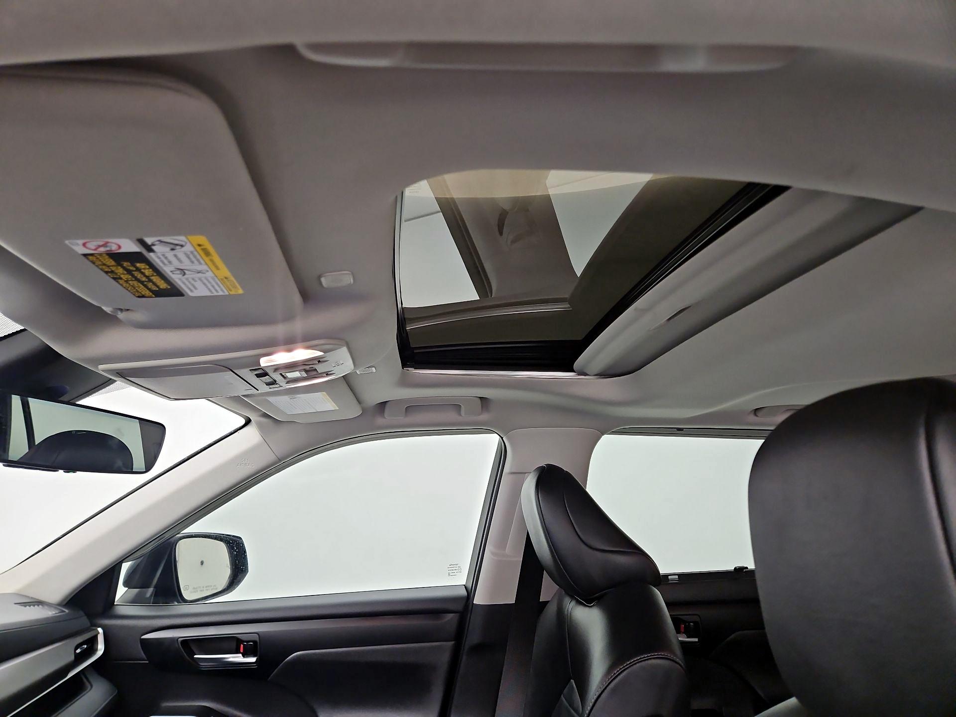 Thumbnail: 2023 Toyota Highlander - 19