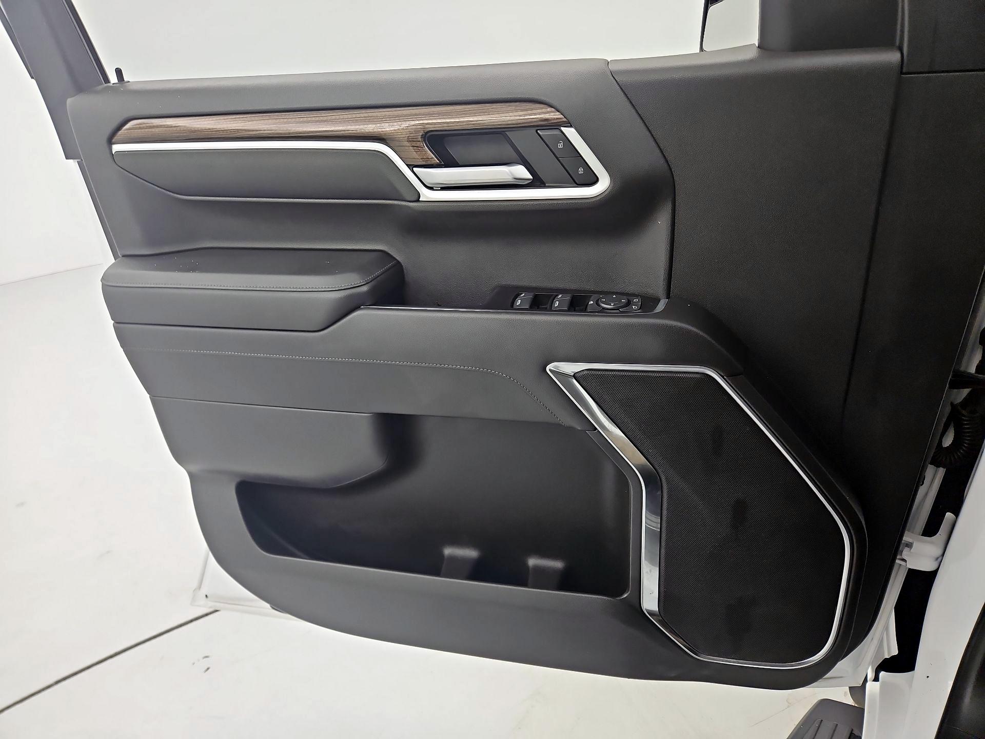 Thumbnail: 2022 Chevrolet Silverado 1500 - 12