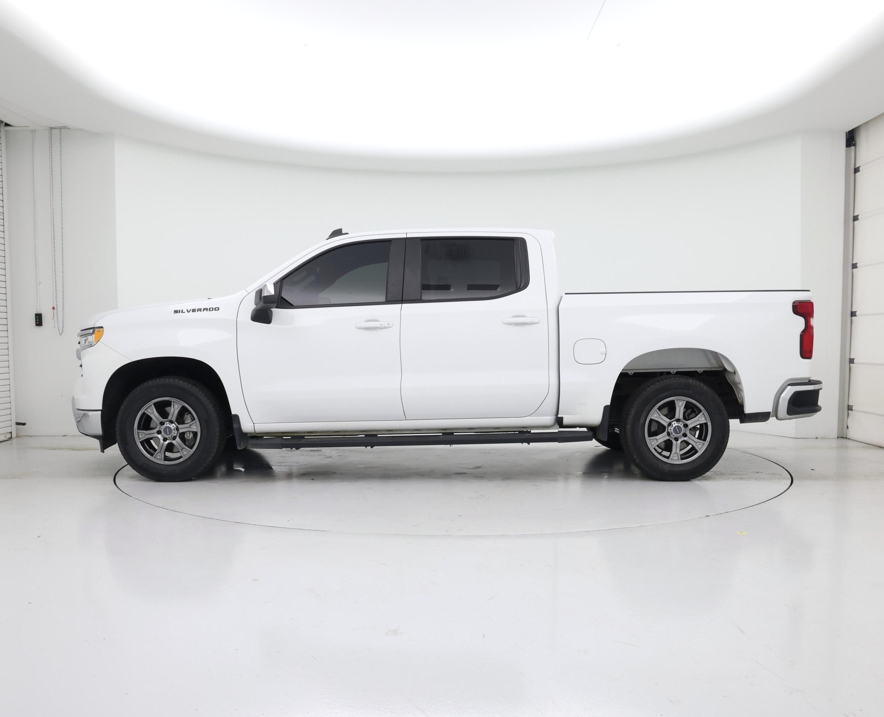 Thumbnail: 2022 Chevrolet Silverado 1500 - 3