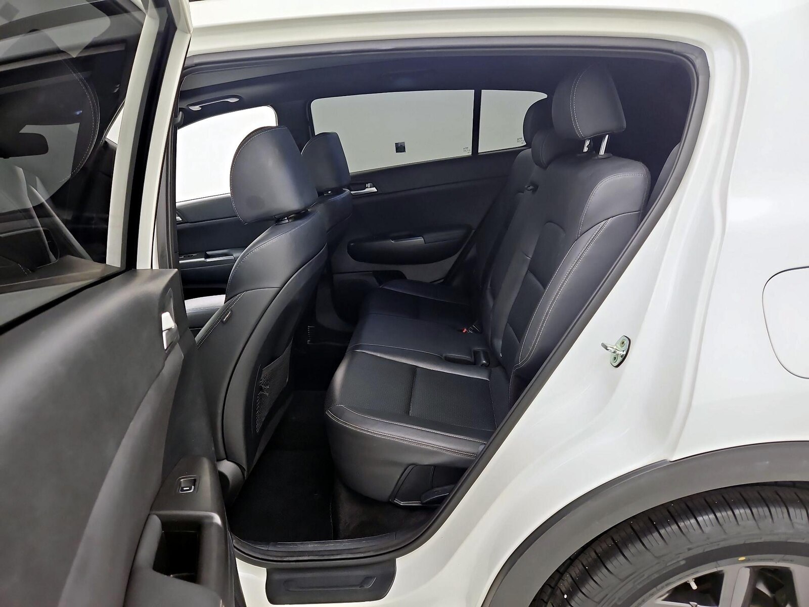 2021 Kia Sportage S - Photo 21