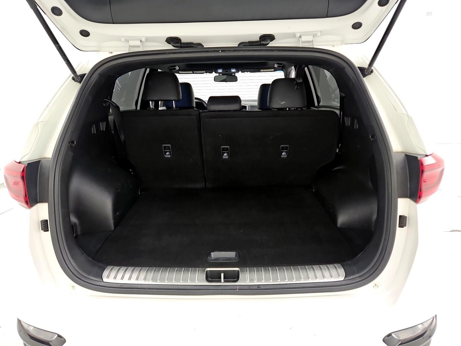 2021 Kia Sportage S - Photo 22