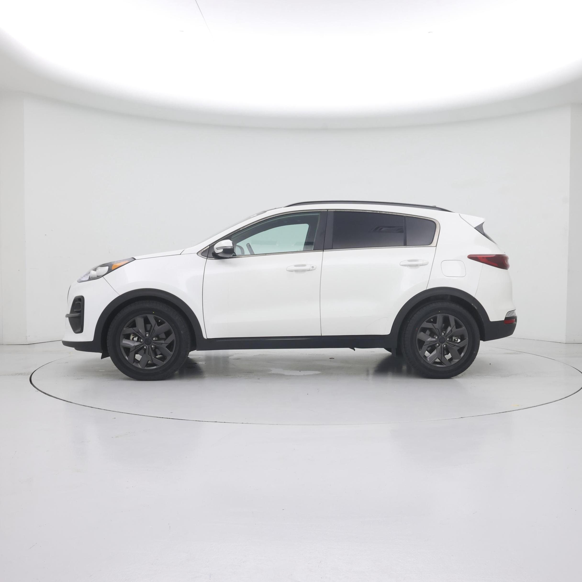 Thumbnail: 2021 Kia Sportage - 3