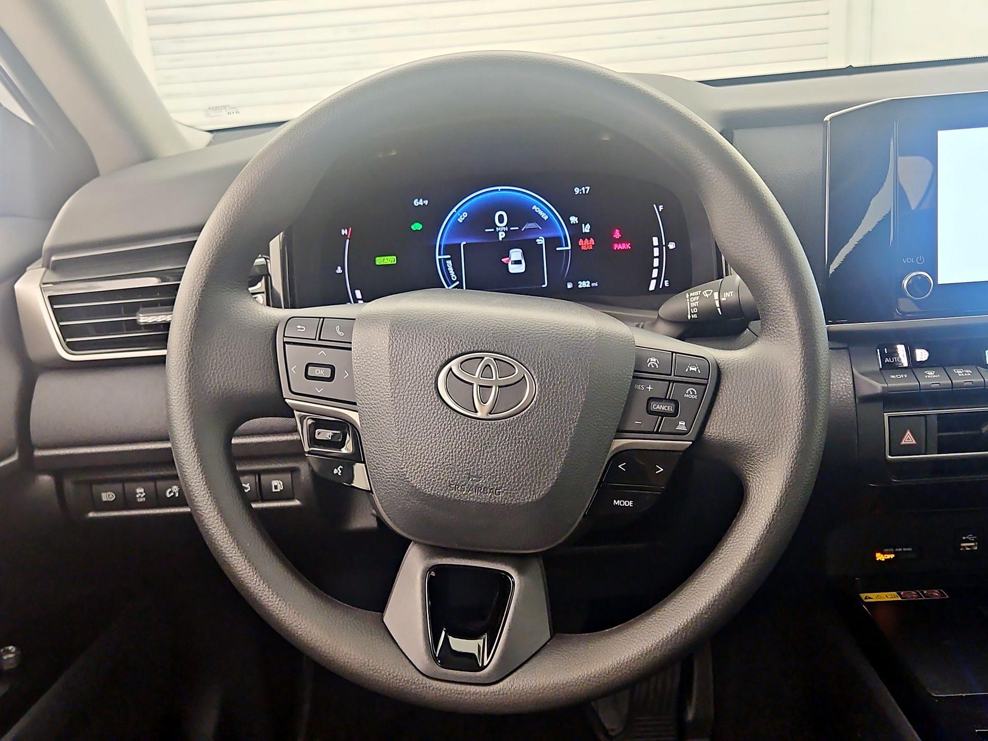 Thumbnail: 2025 Toyota Camry - 10