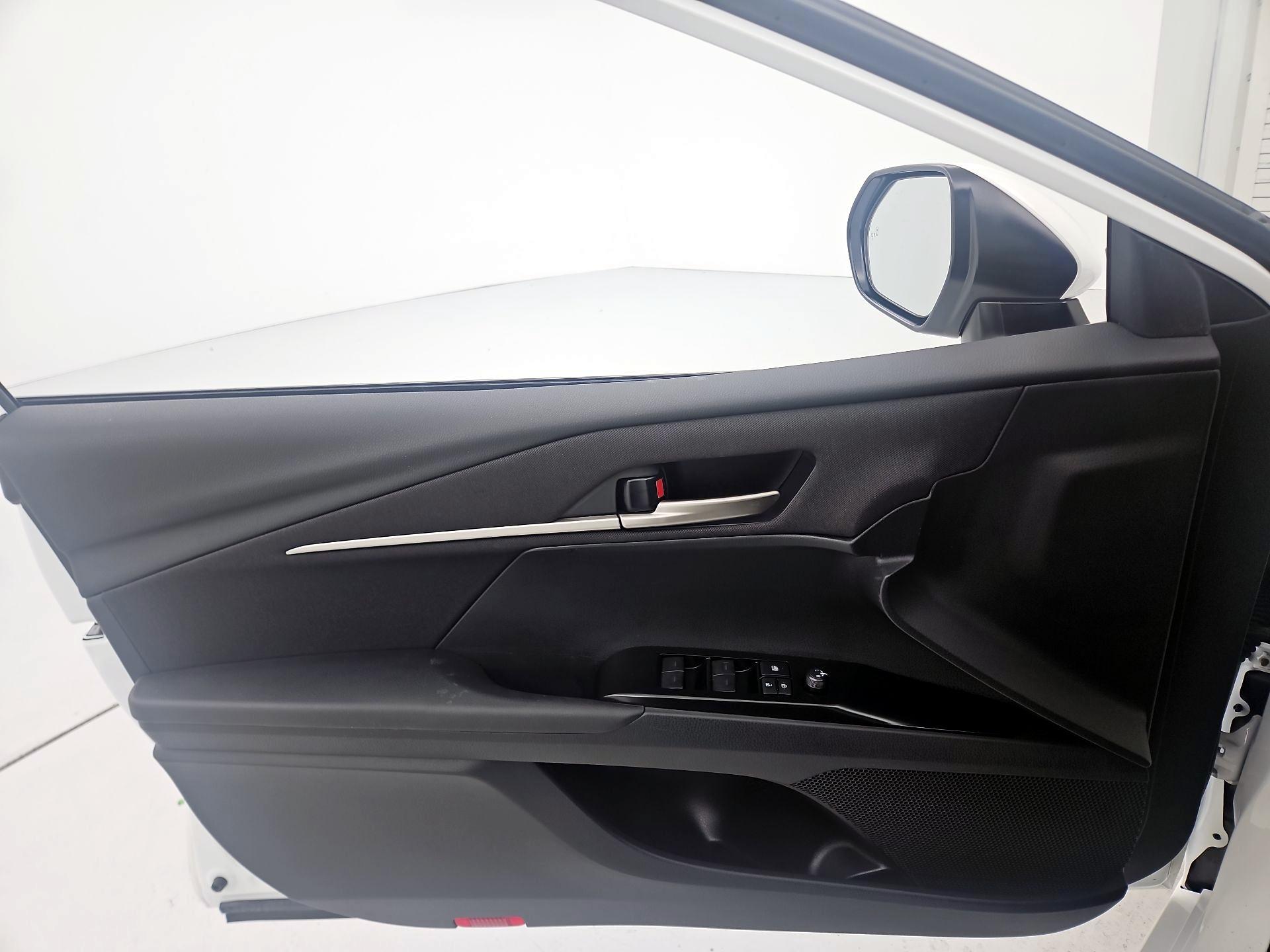 Thumbnail: 2025 Toyota Camry - 12