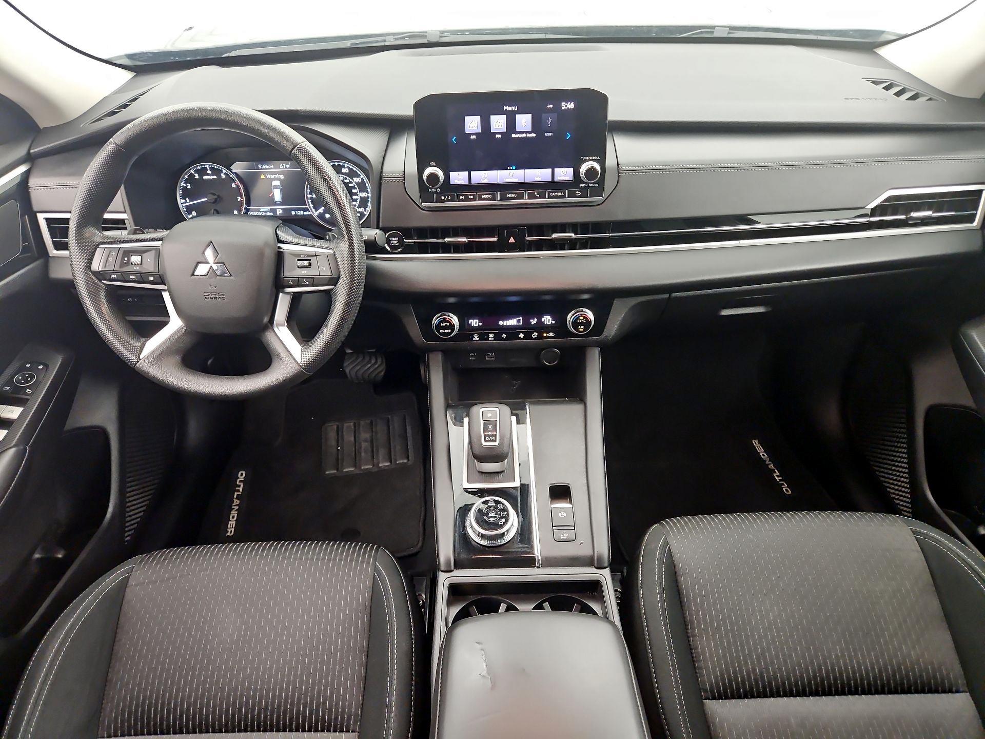 Thumbnail: 2022 Mitsubishi Outlander - 9