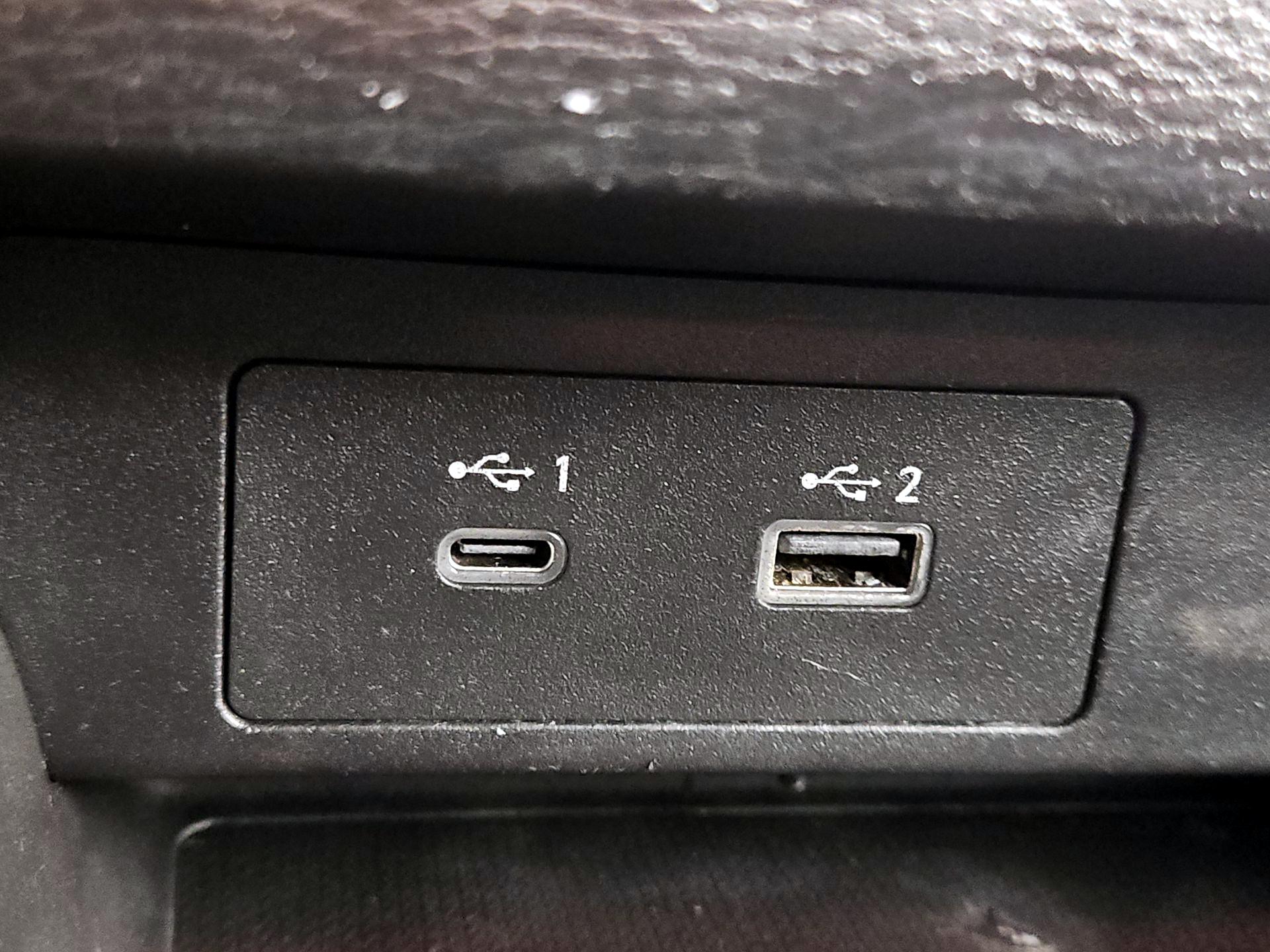 Thumbnail: 2022 Mitsubishi Outlander - 18