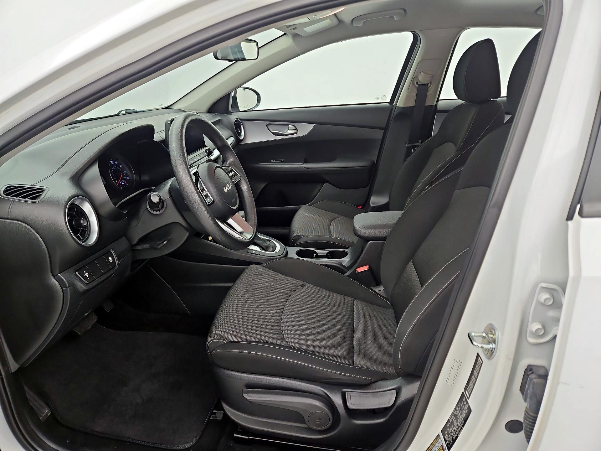 Thumbnail: 2024 Kia Forte - 11