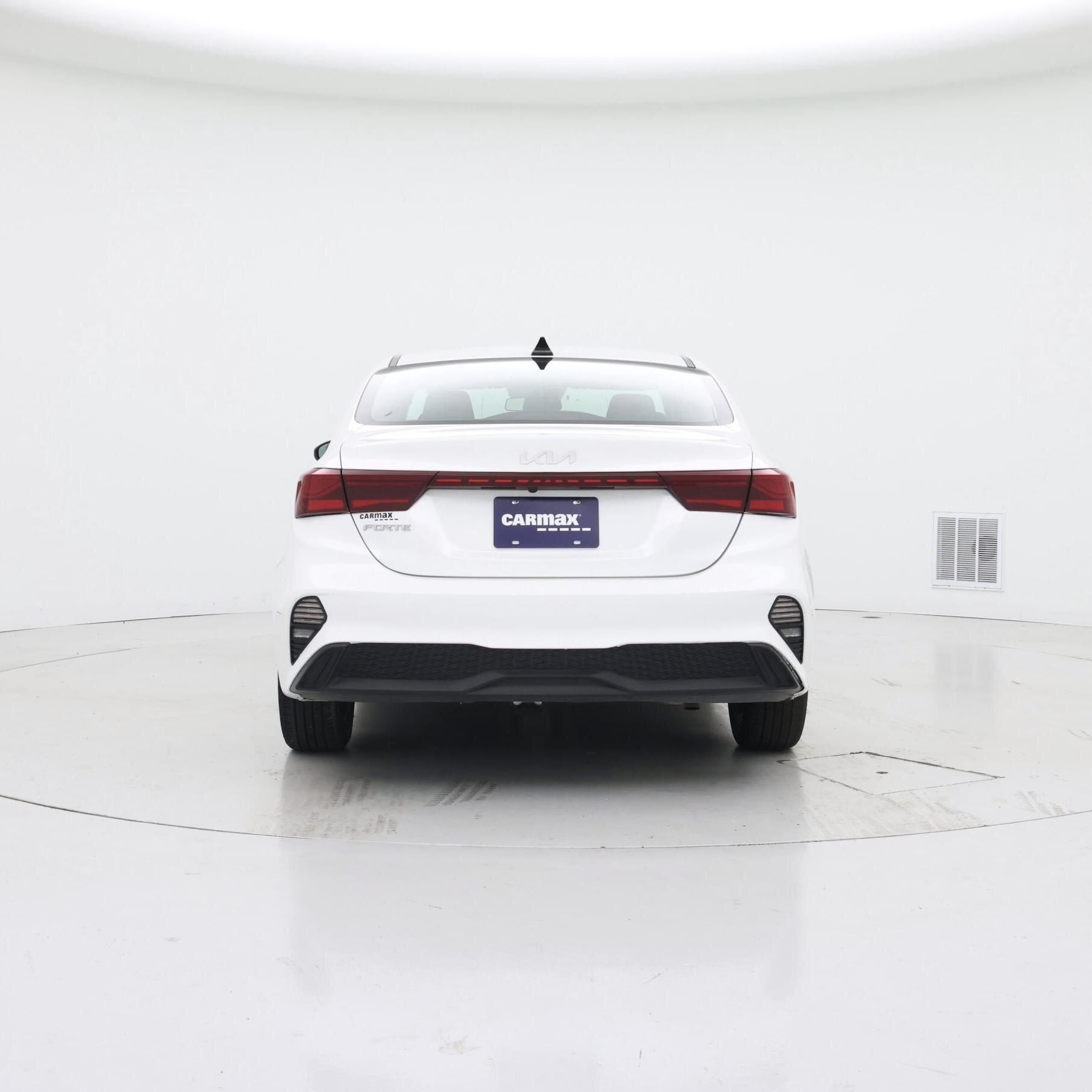 Thumbnail: 2024 Kia Forte - 6