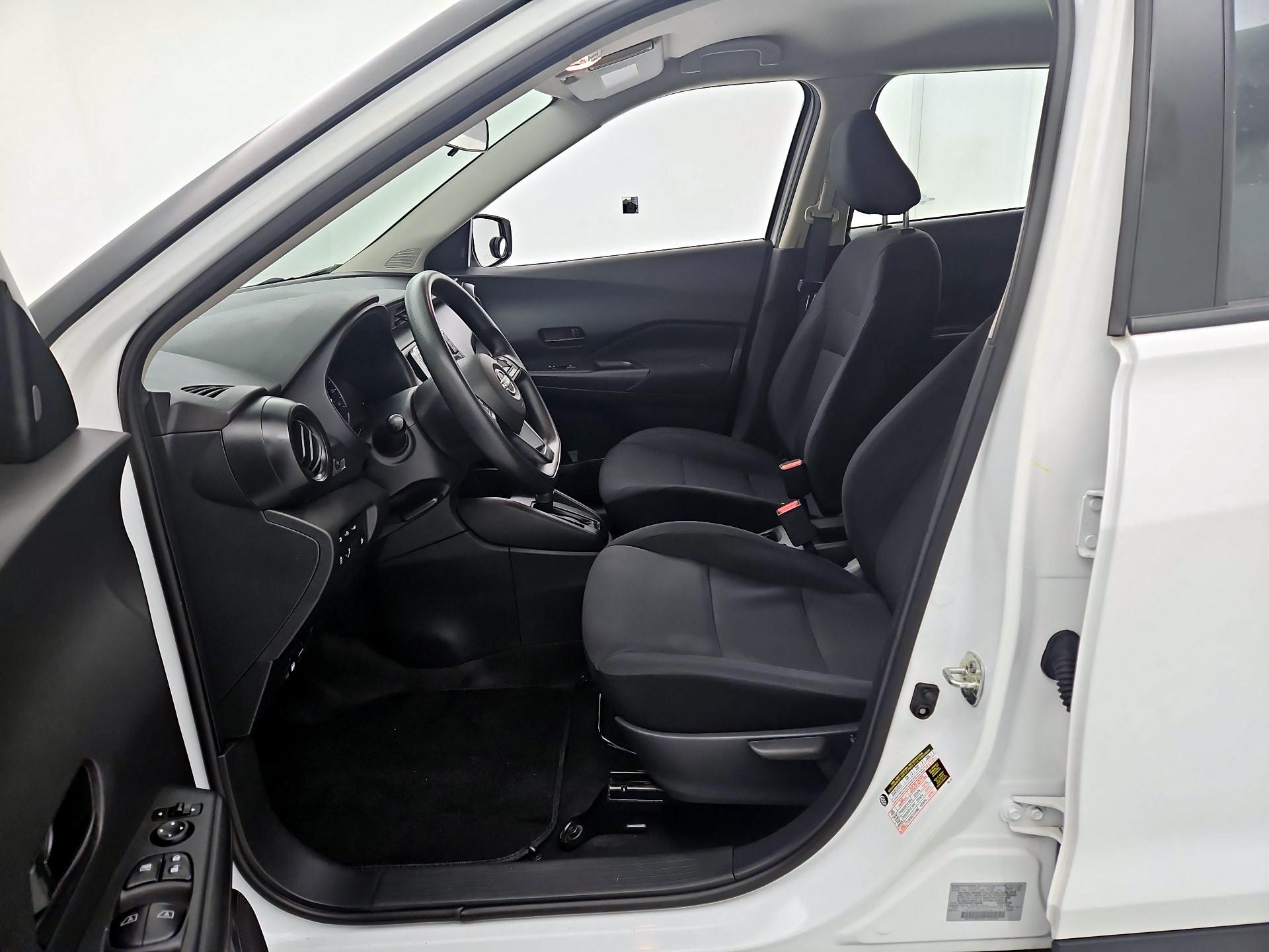 Thumbnail: 2023 Nissan Kicks - 11