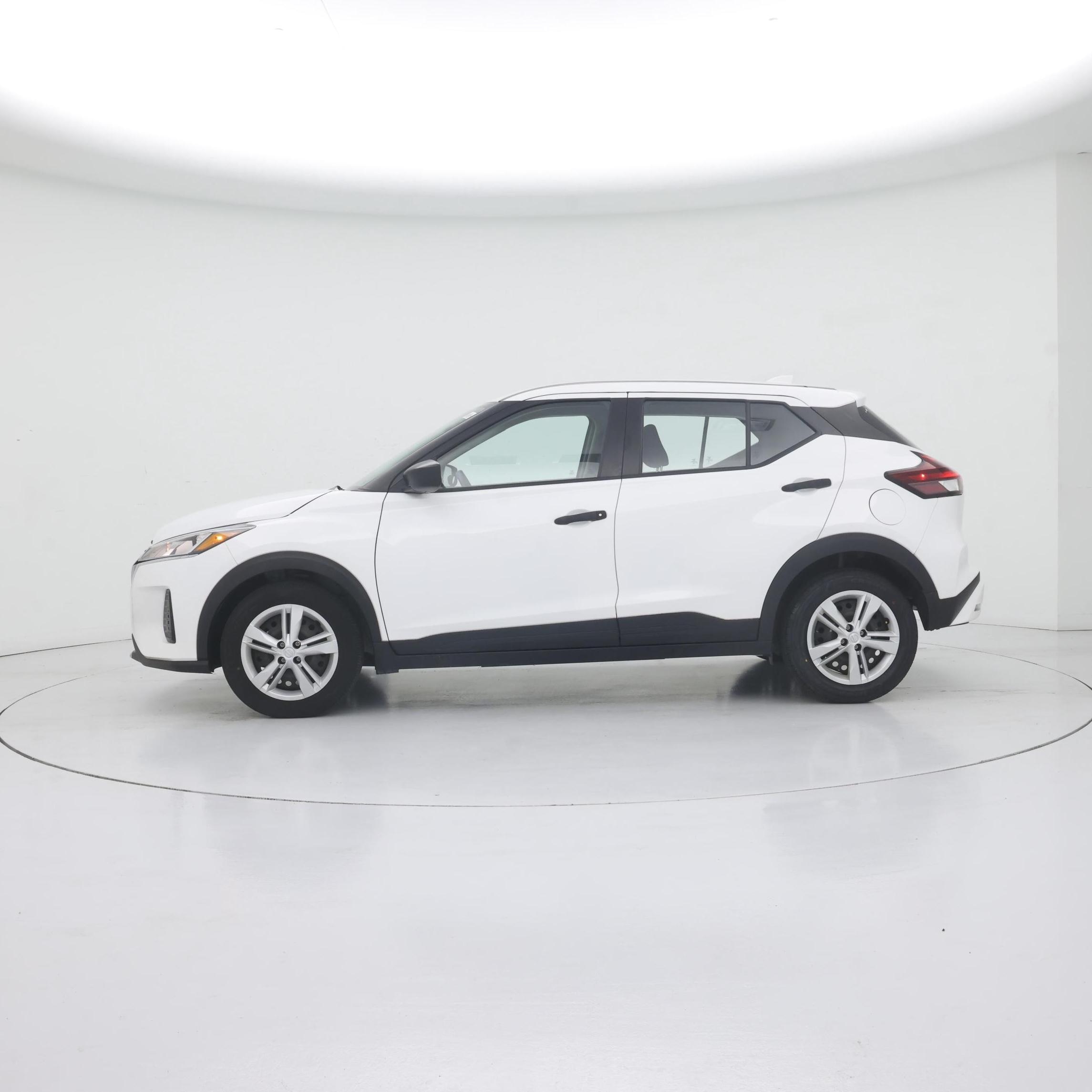 Thumbnail: 2023 Nissan Kicks - 3