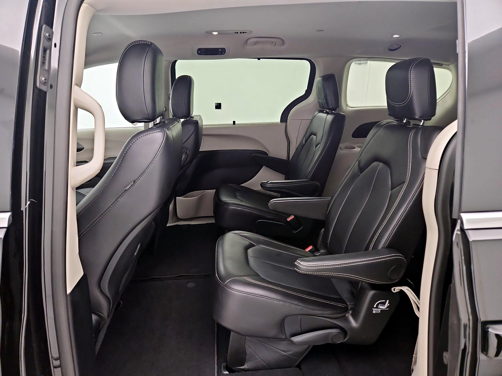 Thumbnail: 2024 Chrysler Pacifica - 19