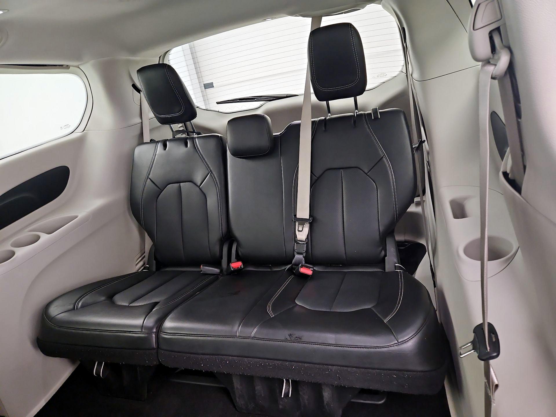 Thumbnail: 2024 Chrysler Pacifica - 20