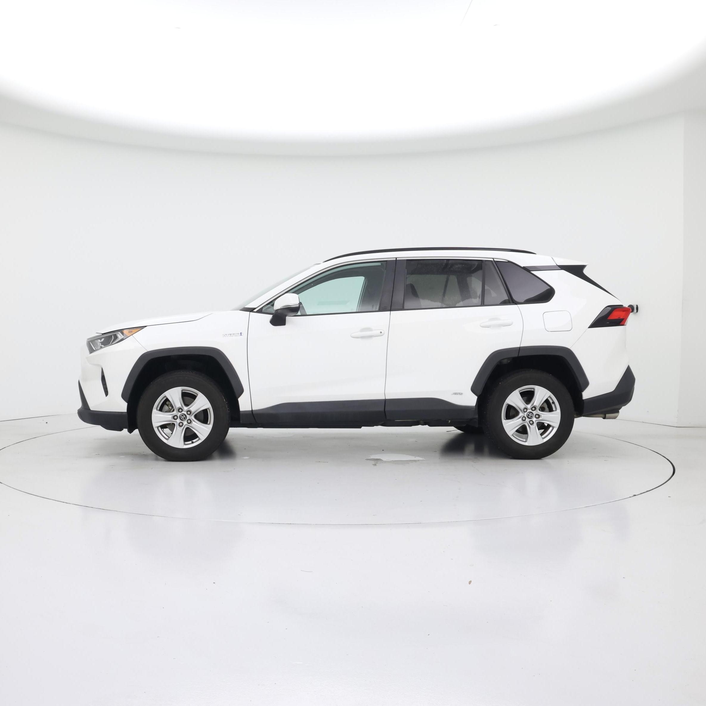 Thumbnail: 2020 Toyota RAV4 - 3