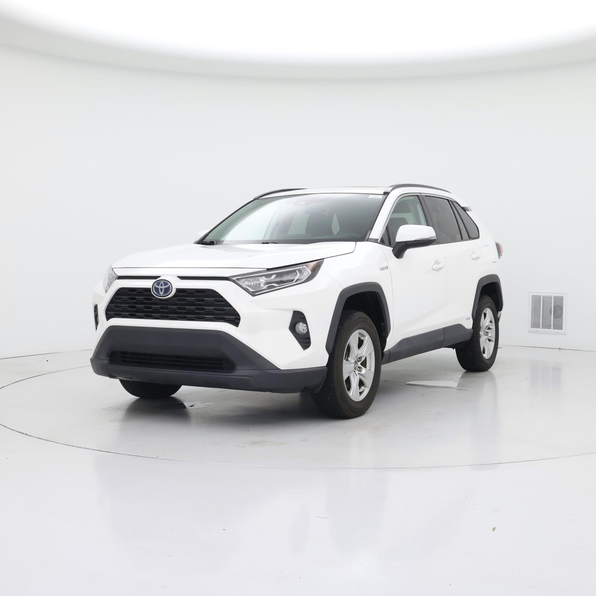 Thumbnail: 2020 Toyota RAV4 - 4